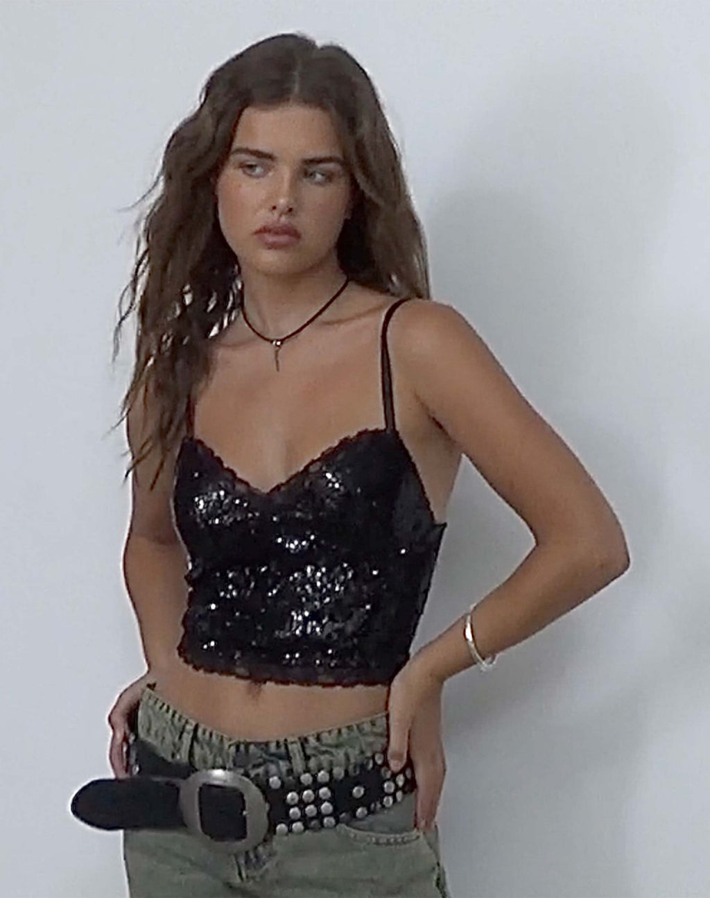 Urban X Motel Drilly Crop Top de Mini Lentejuelas Negro