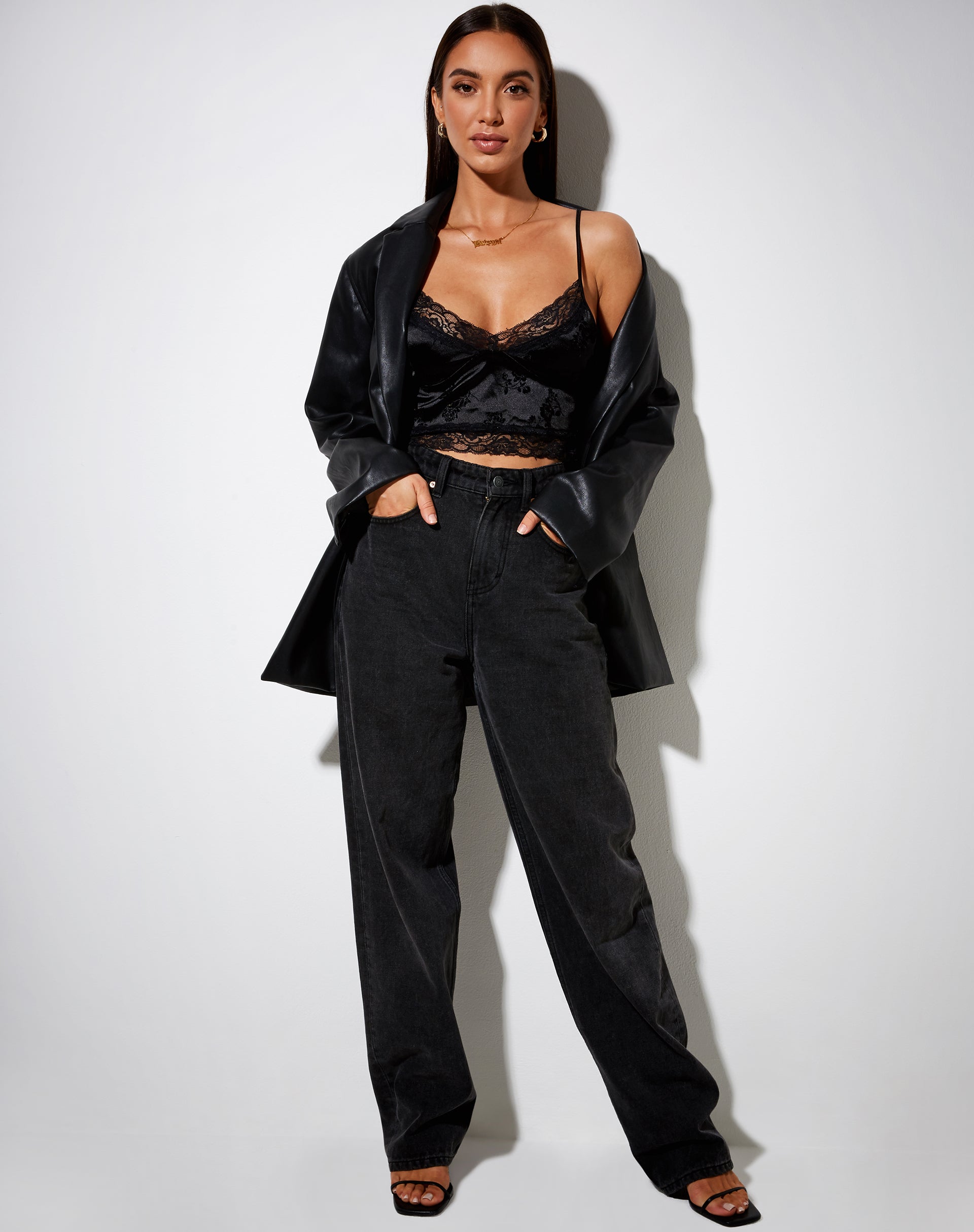 Imagen de Dyrana Crop Top en Black Rose Flock