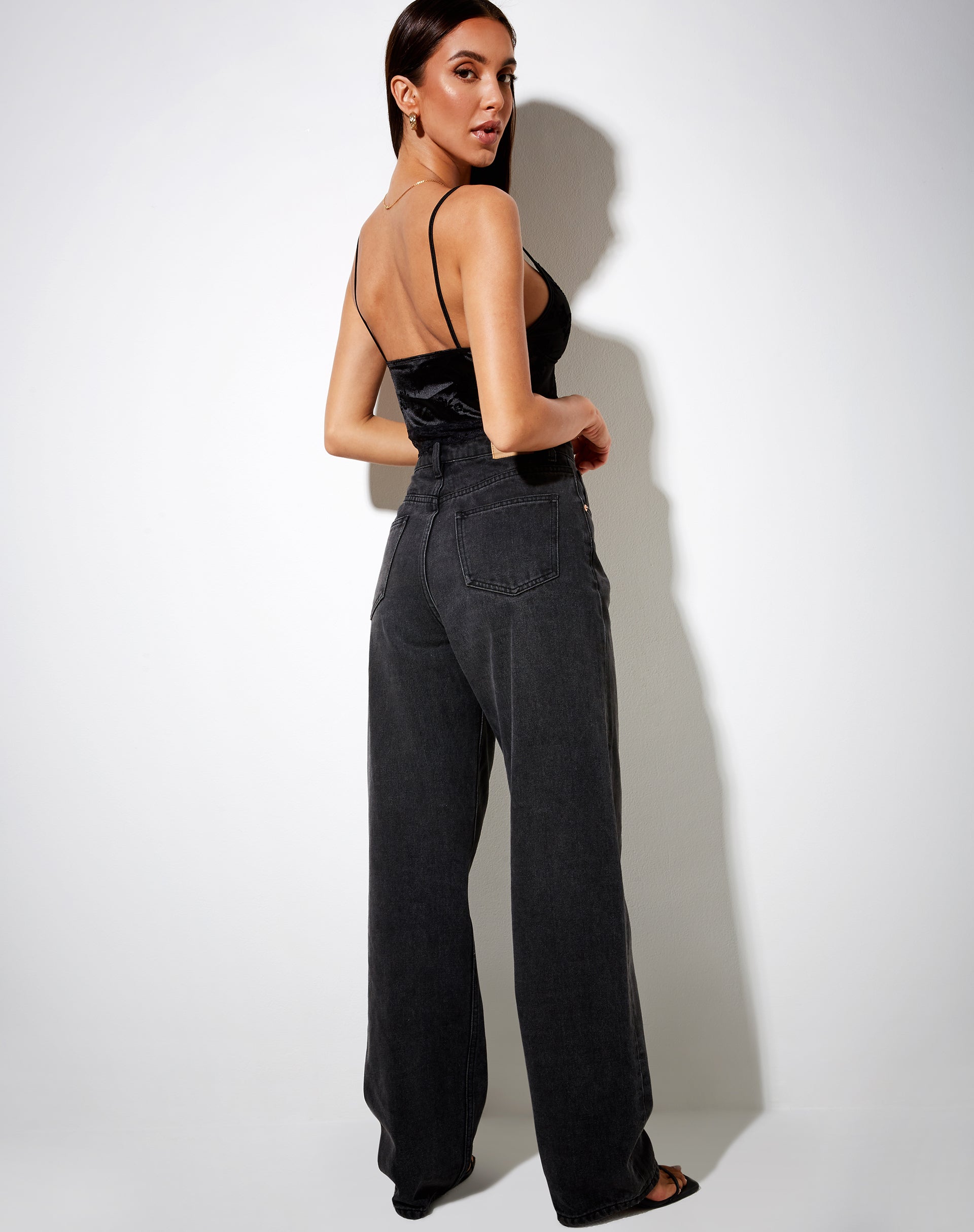 Imagen de Dyrana Crop Top en Black Rose Flock