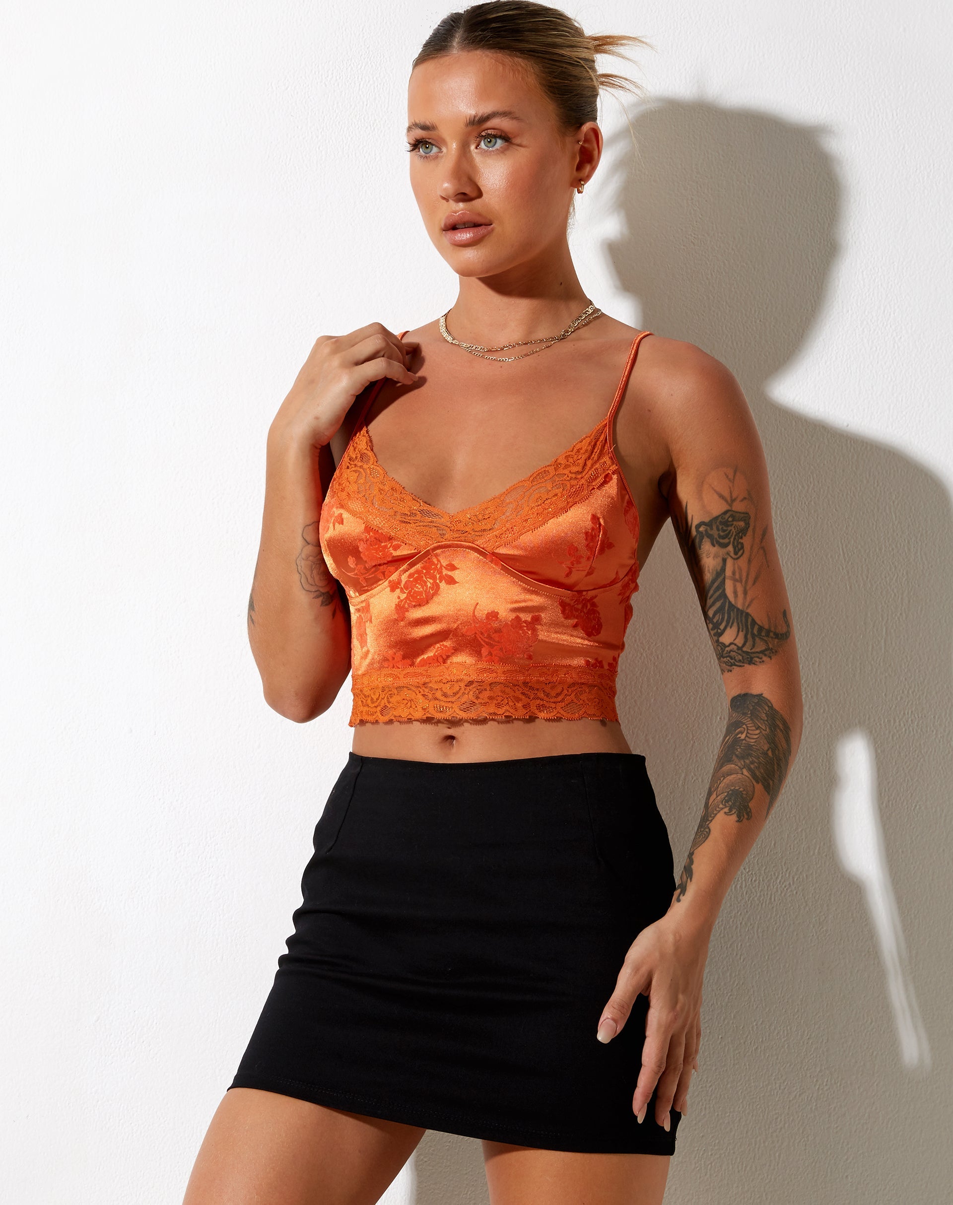 Imagen de Dyrana Crop Top en Rosa Flock Mandarina