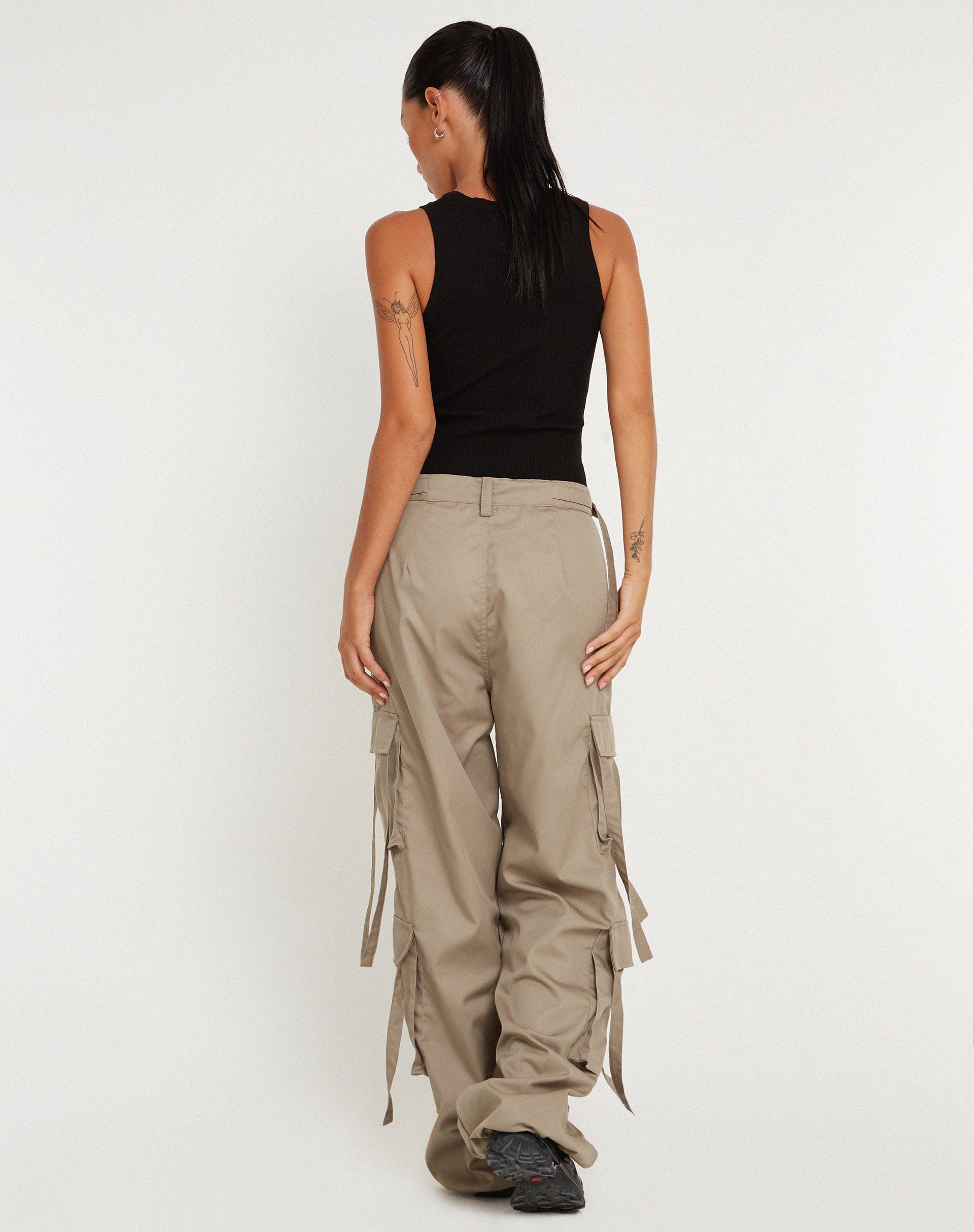 imagen de Edgar Wide Leg Cargo Trouser en Algodón Drill Topo