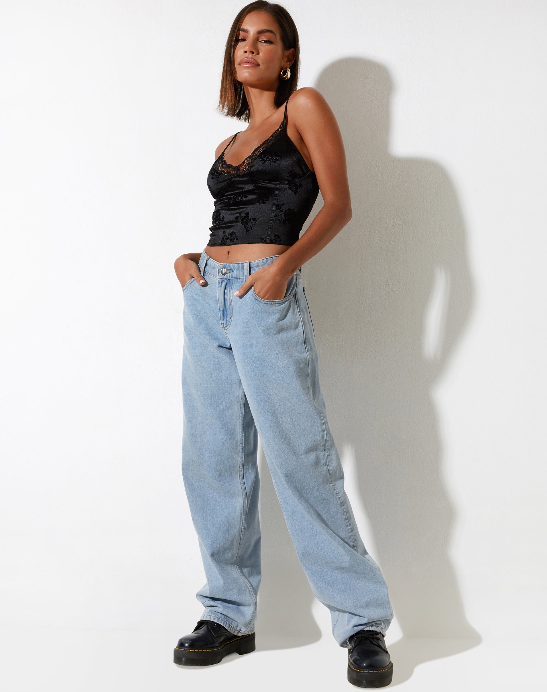 imagen de Ekana Crop Top en Black Rose Flock