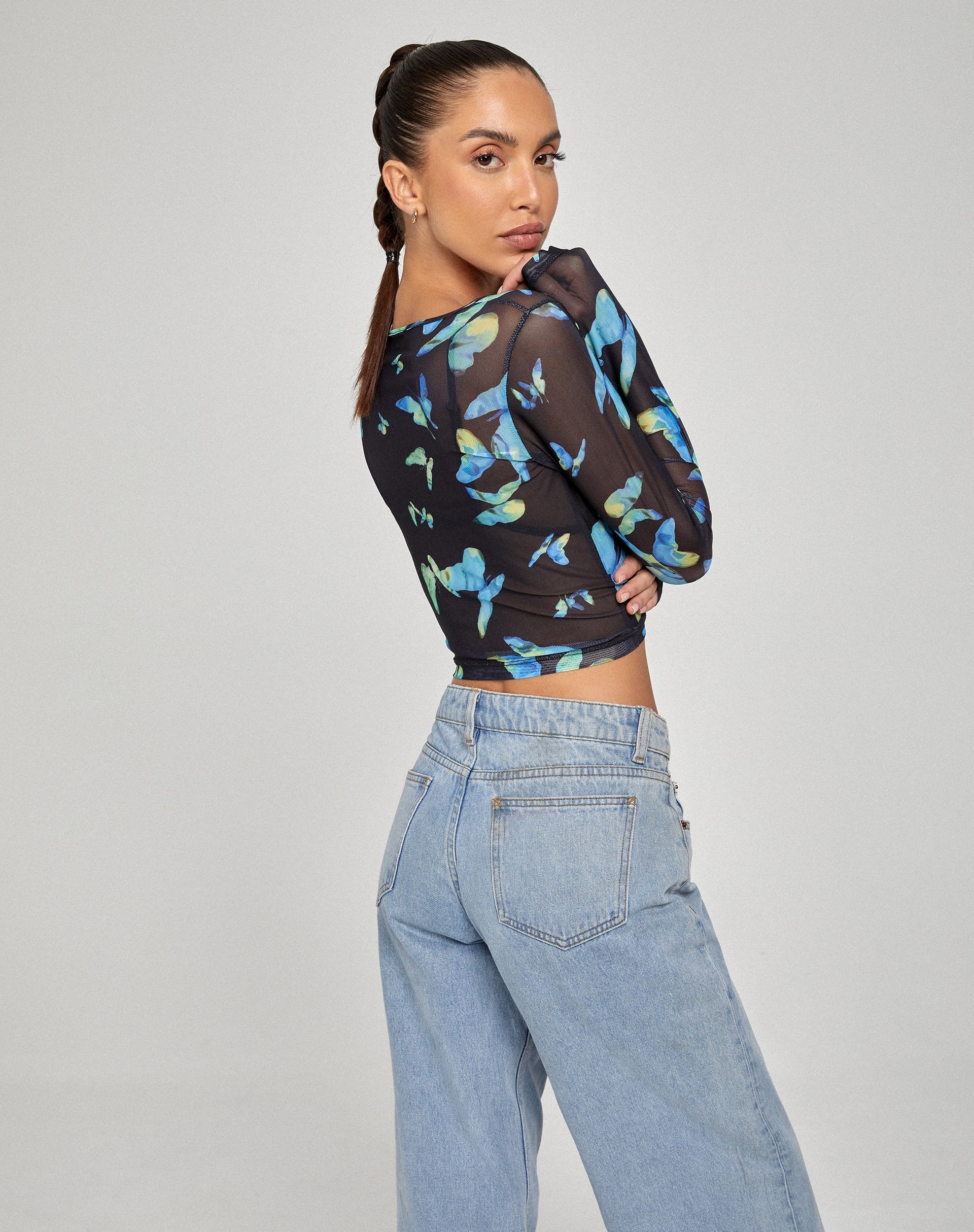 imagen de Elijah Long Sleeve Top in Butterfly Watercolour Black