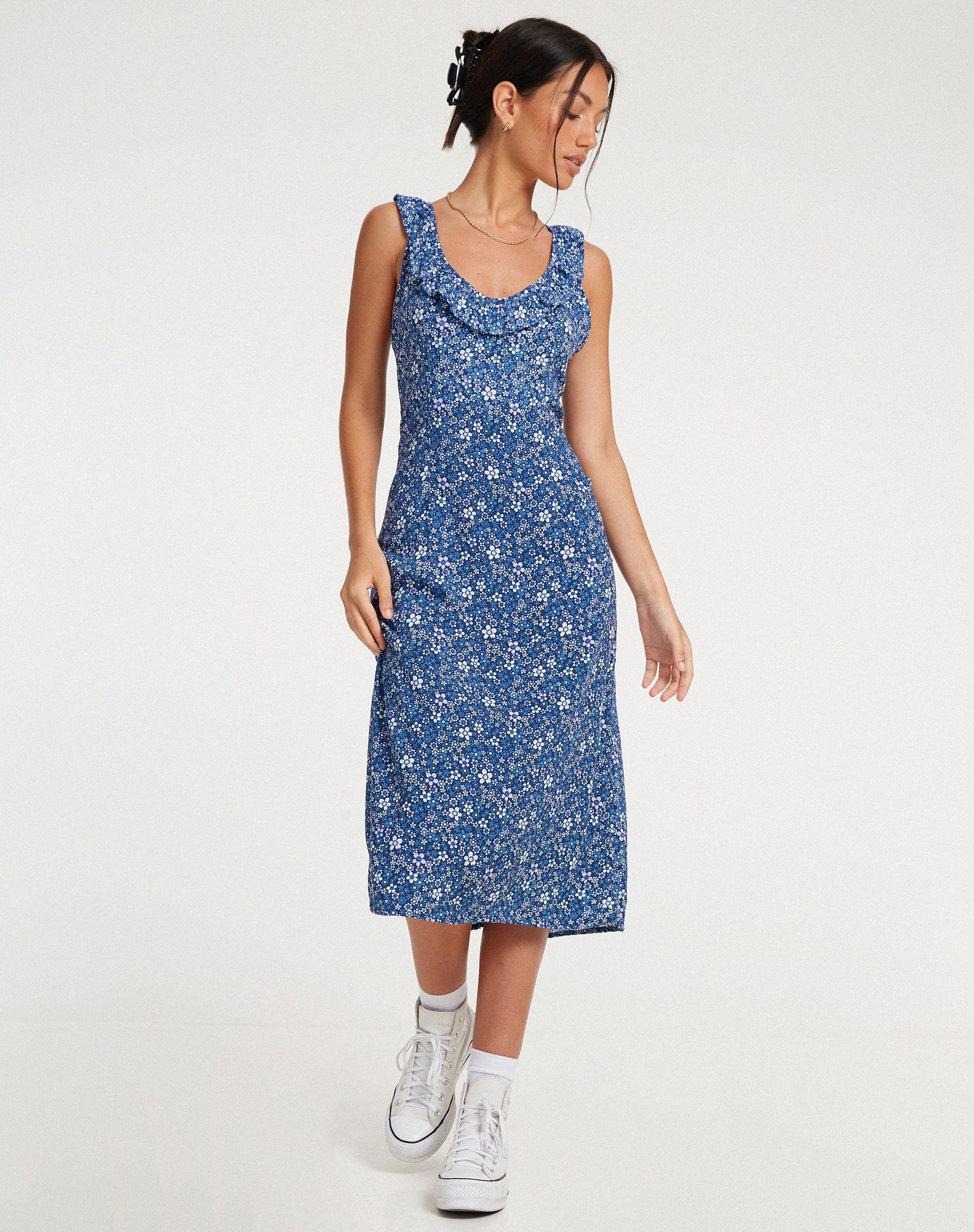 imagen de Elleta Midi Dress in Retro Floral Blue