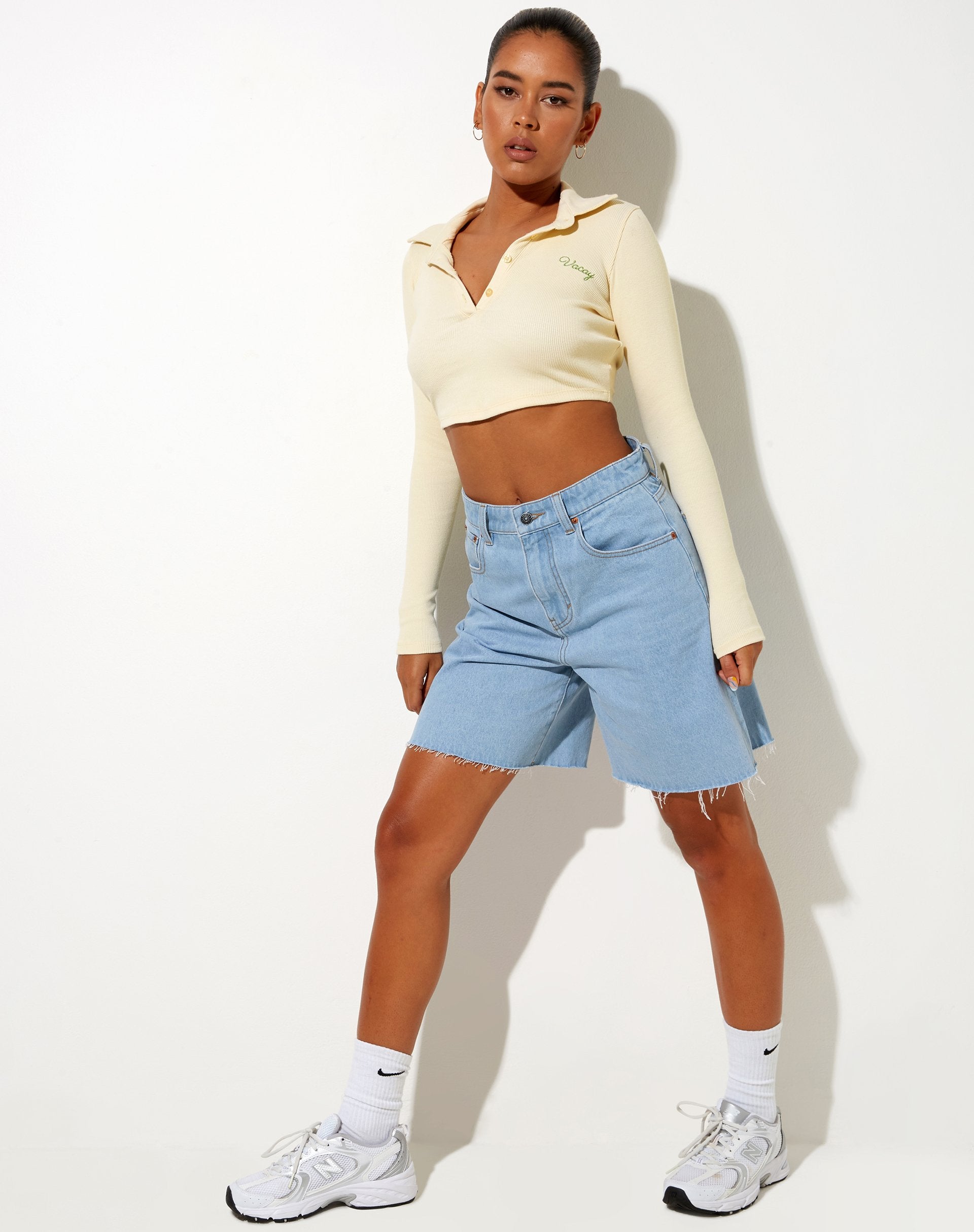 Imagen de Elody Crop Top en Buttercream Vacay Embro