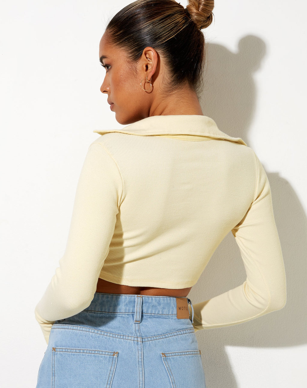 Elody Crop Top en Buttercream Vacay Embro