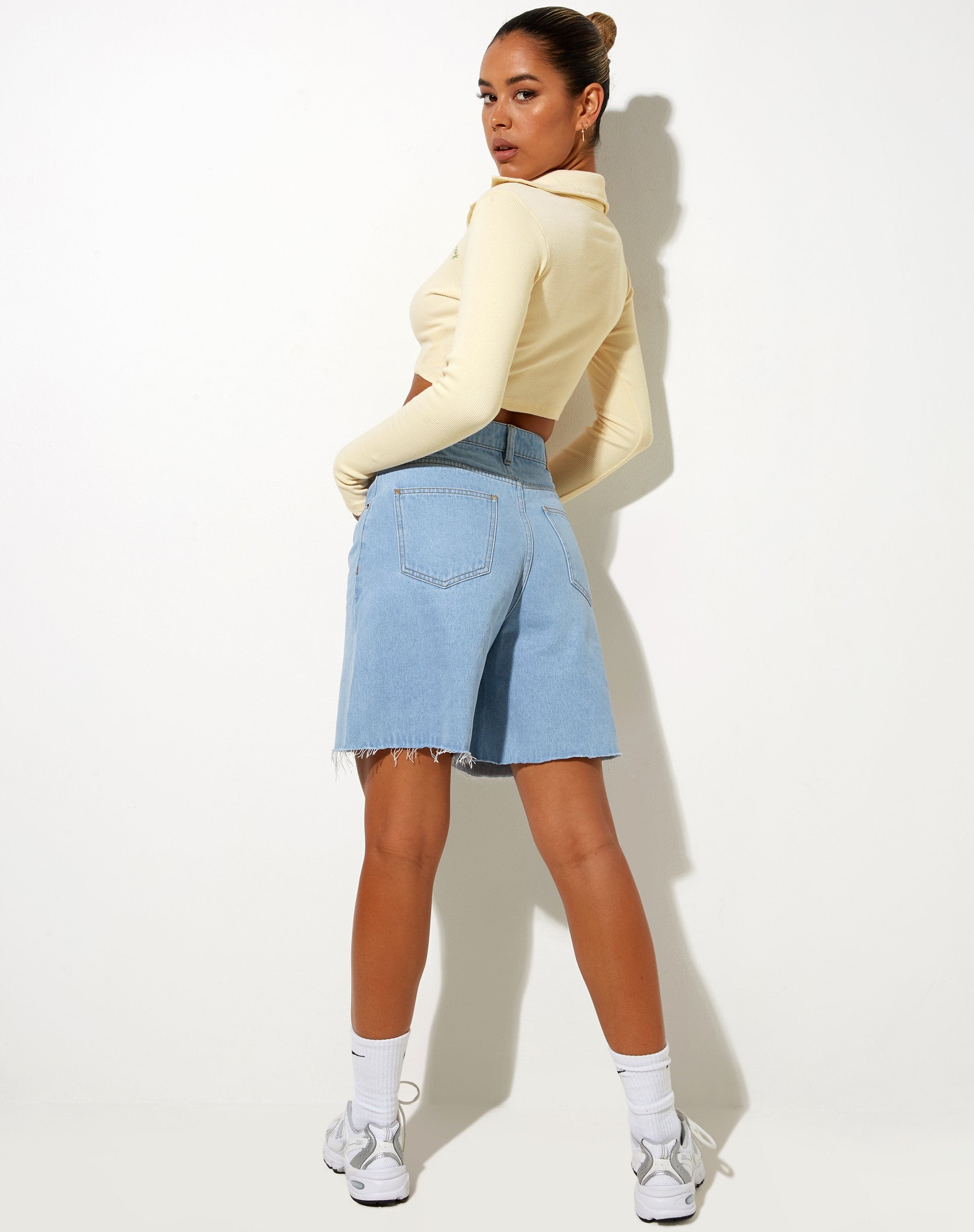 Imagen de Elody Crop Top en Buttercream Vacay Embro