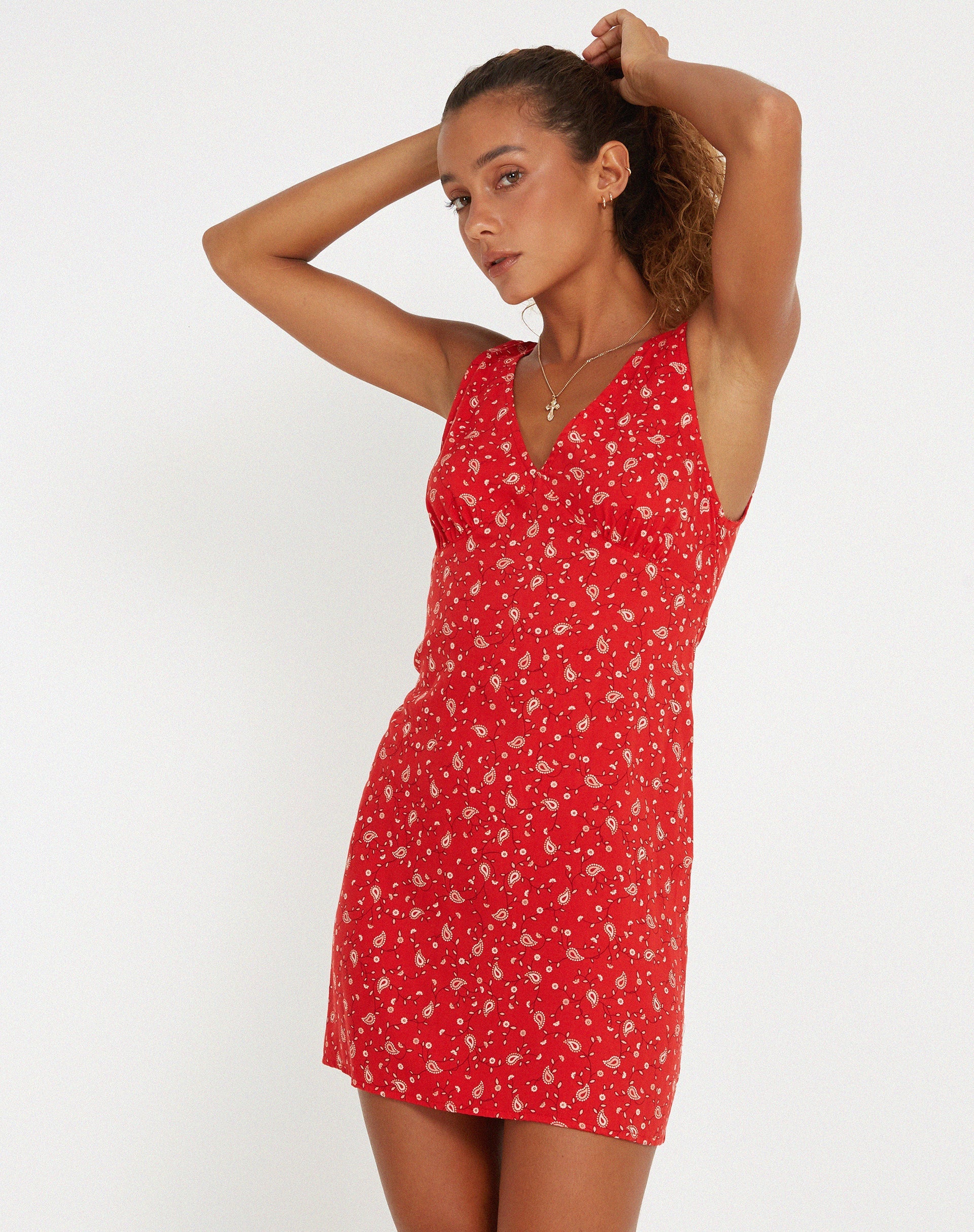 imagen de Eluned Day Dress in Paisley Fun Red
