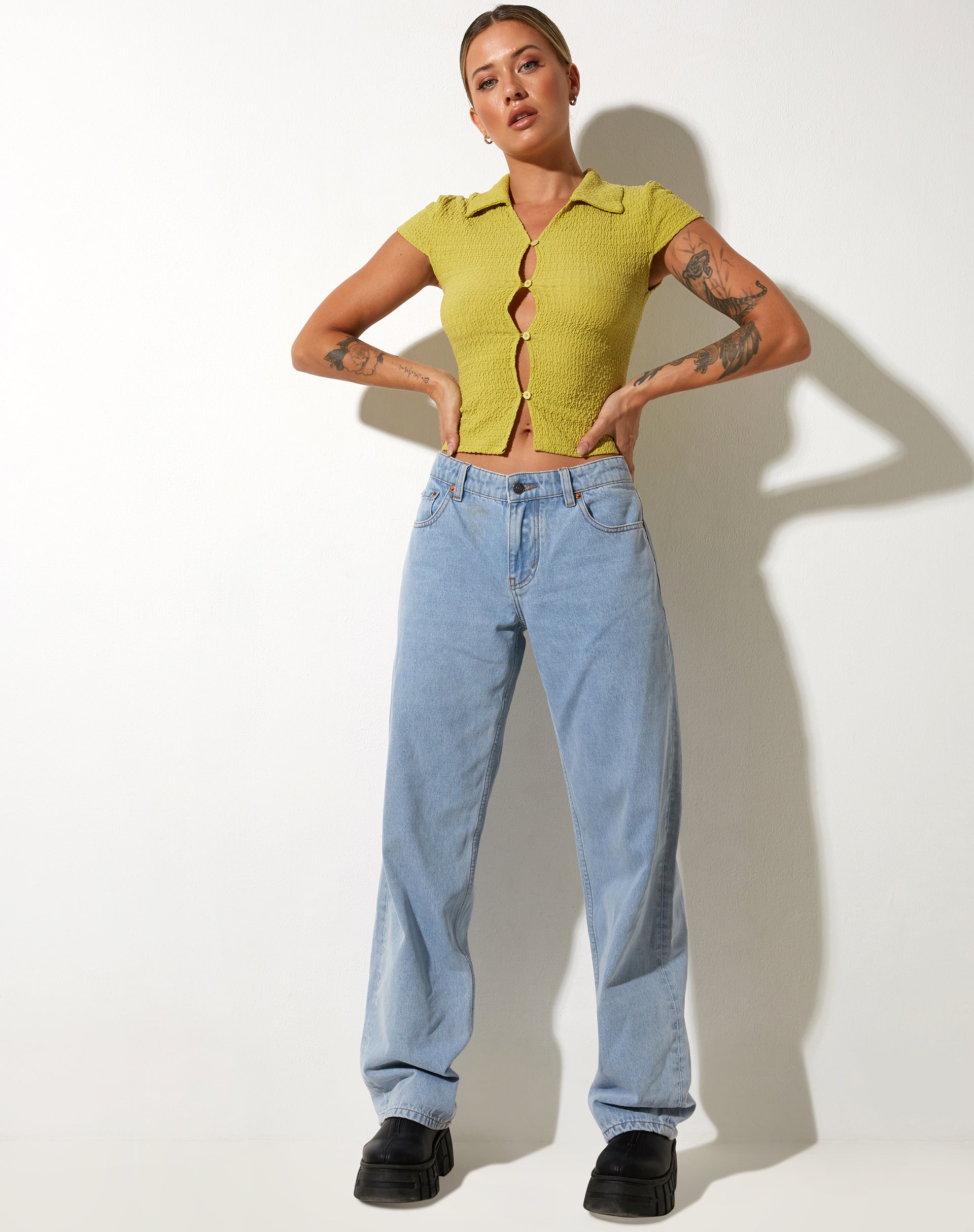 imagen de Elva Shirt en Bubble Jersey Olive Oil
