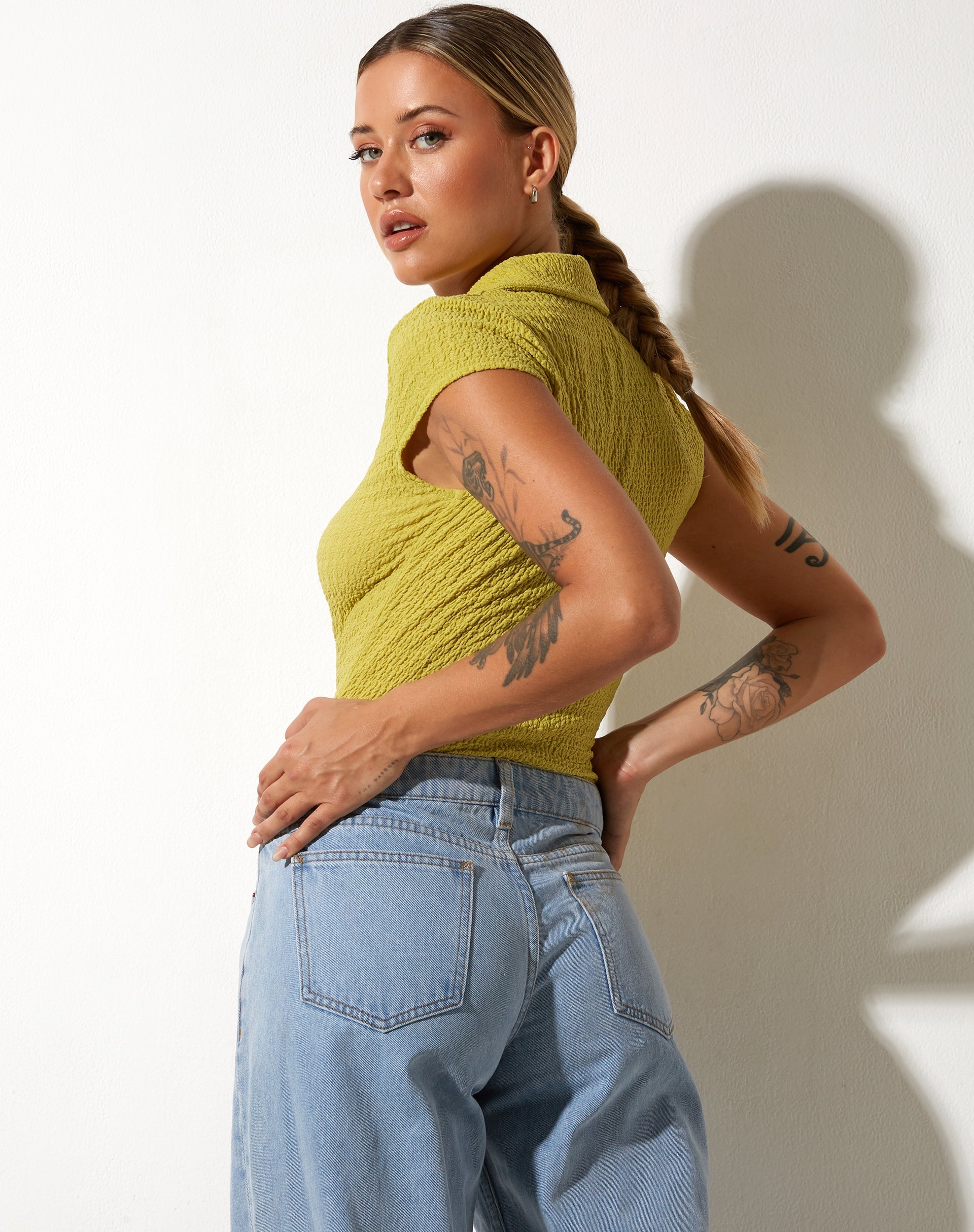 imagen de Elva Shirt en Bubble Jersey Olive Oil
