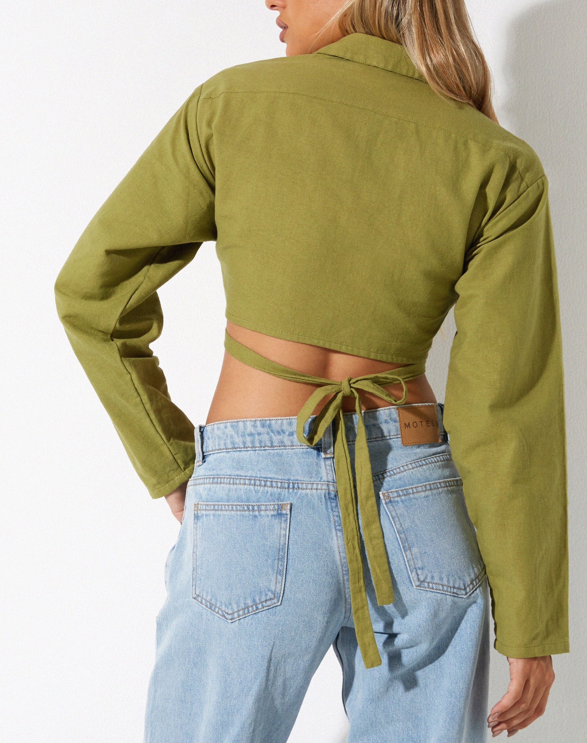 imagen de Elyse Crop Top en Lino Rami Verde