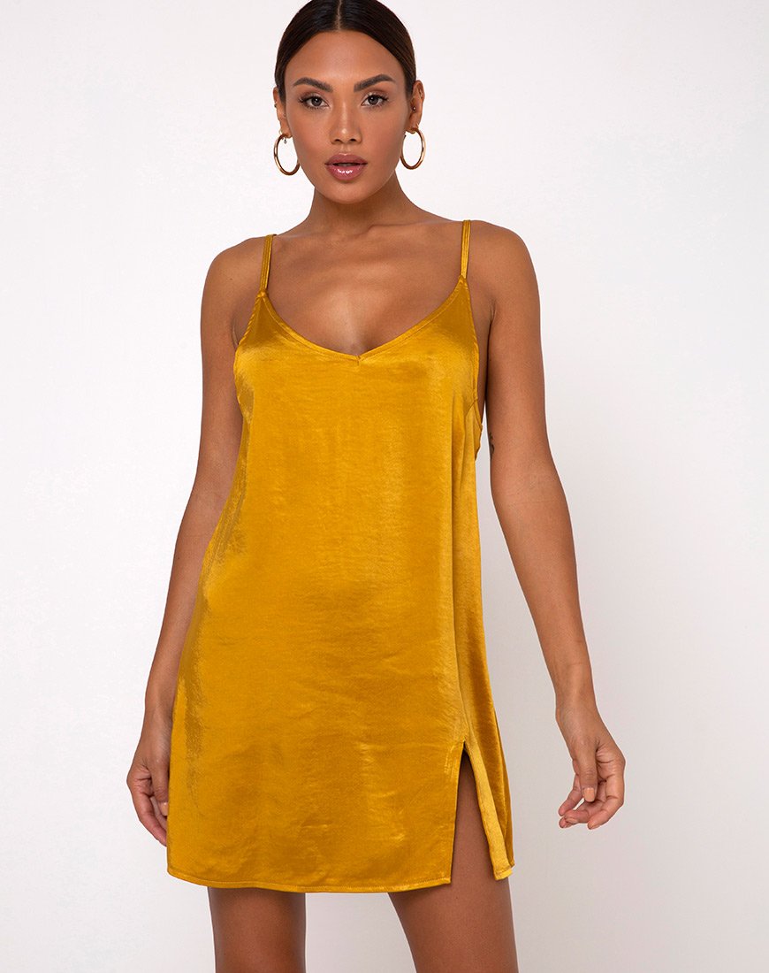 Emilia Slip Dress en Satén Cúrcuma
