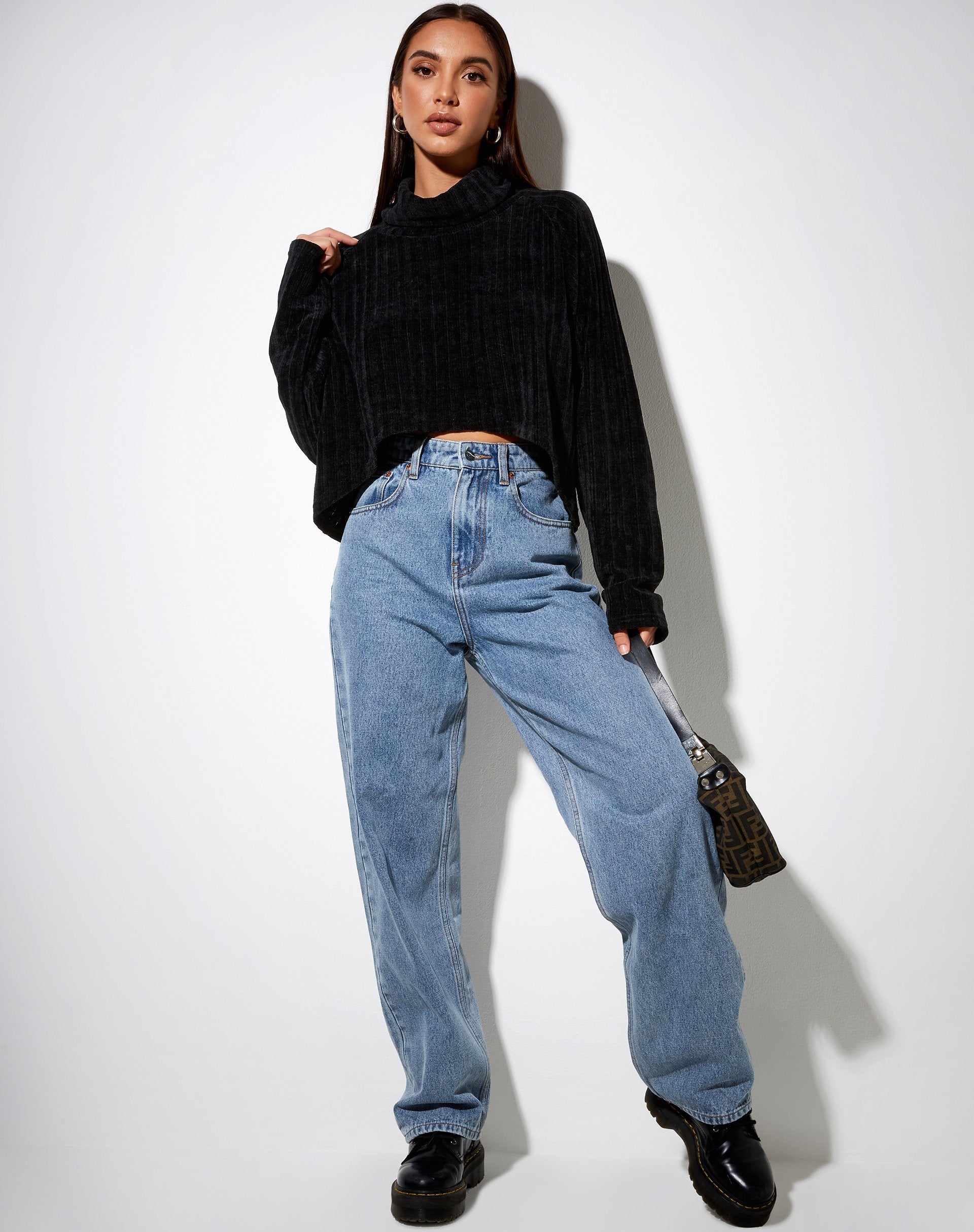 Imagen de Evie Cropped Jumper in Chenille Negro