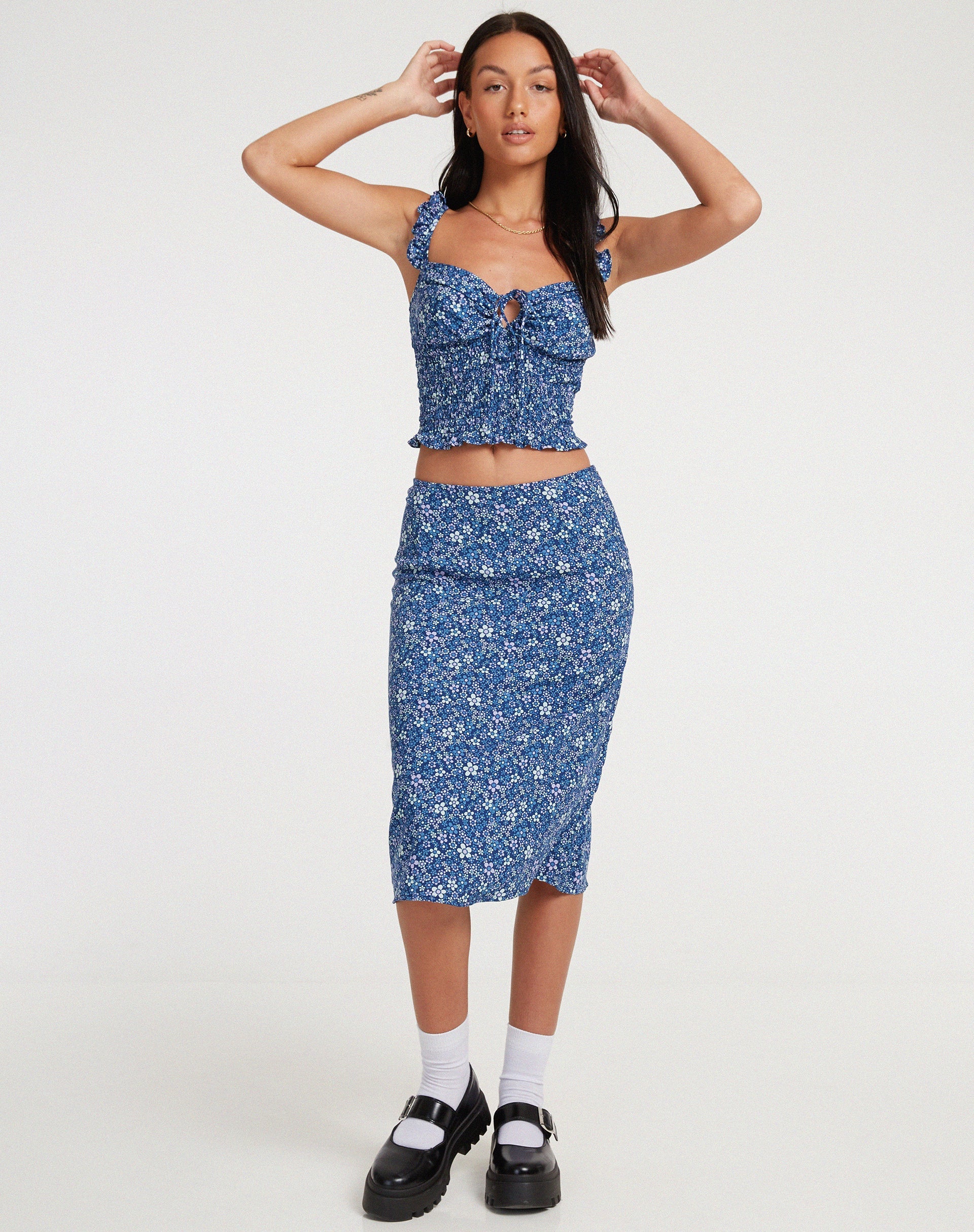 imagen de Harriet Midi Skirt in Retro Floral Blue