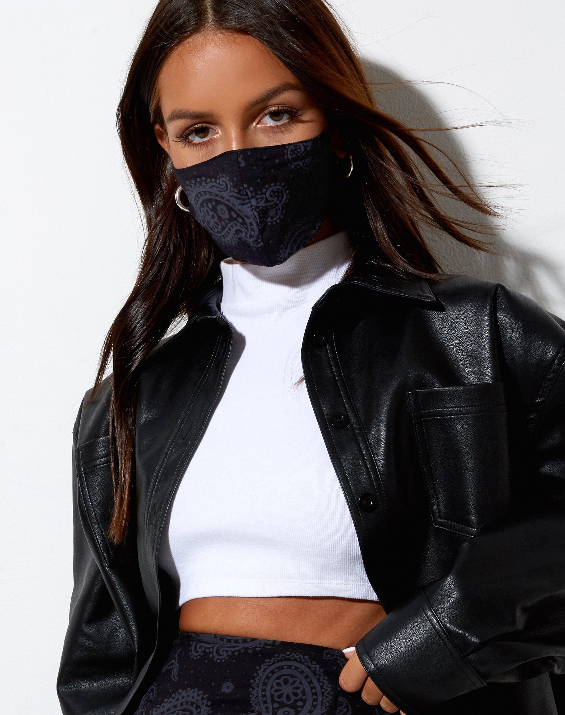 Imagen de Mascarilla Noche Persa Negra