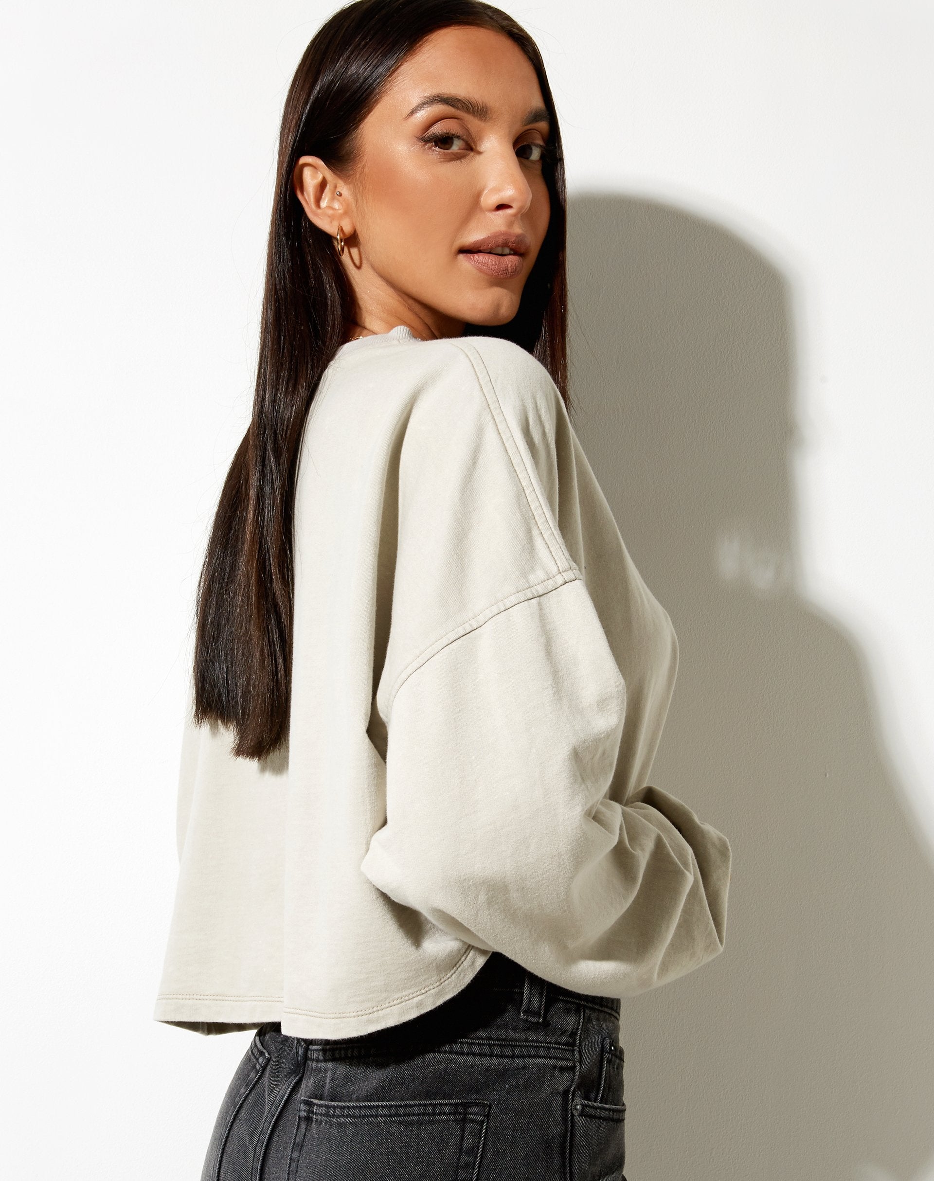Imagen de Fawly Crop Top in Coconut Milk Cherub Lamour Label Embro
