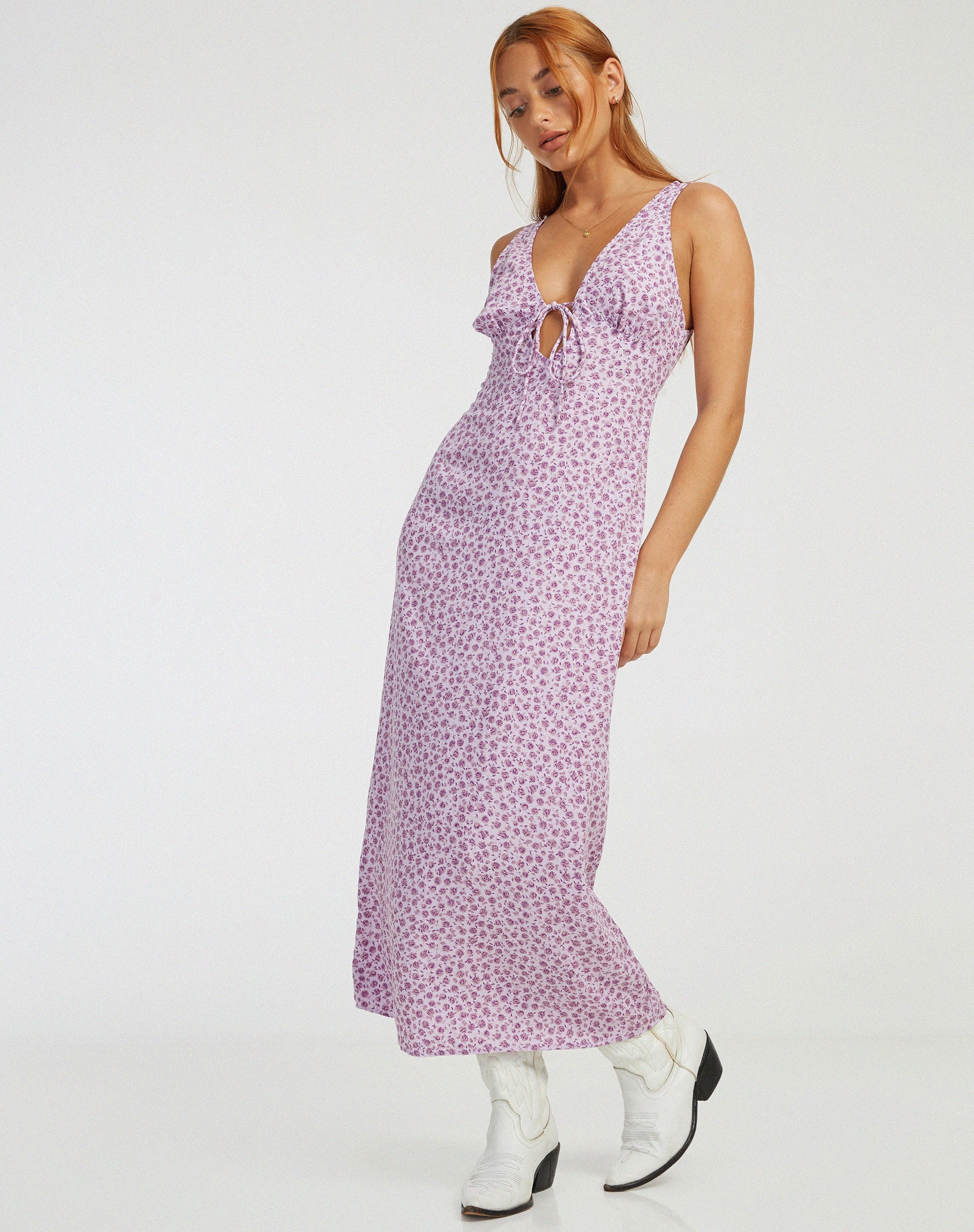imagen de Fiaso Midi Dress in Ditsy Rose Lilac