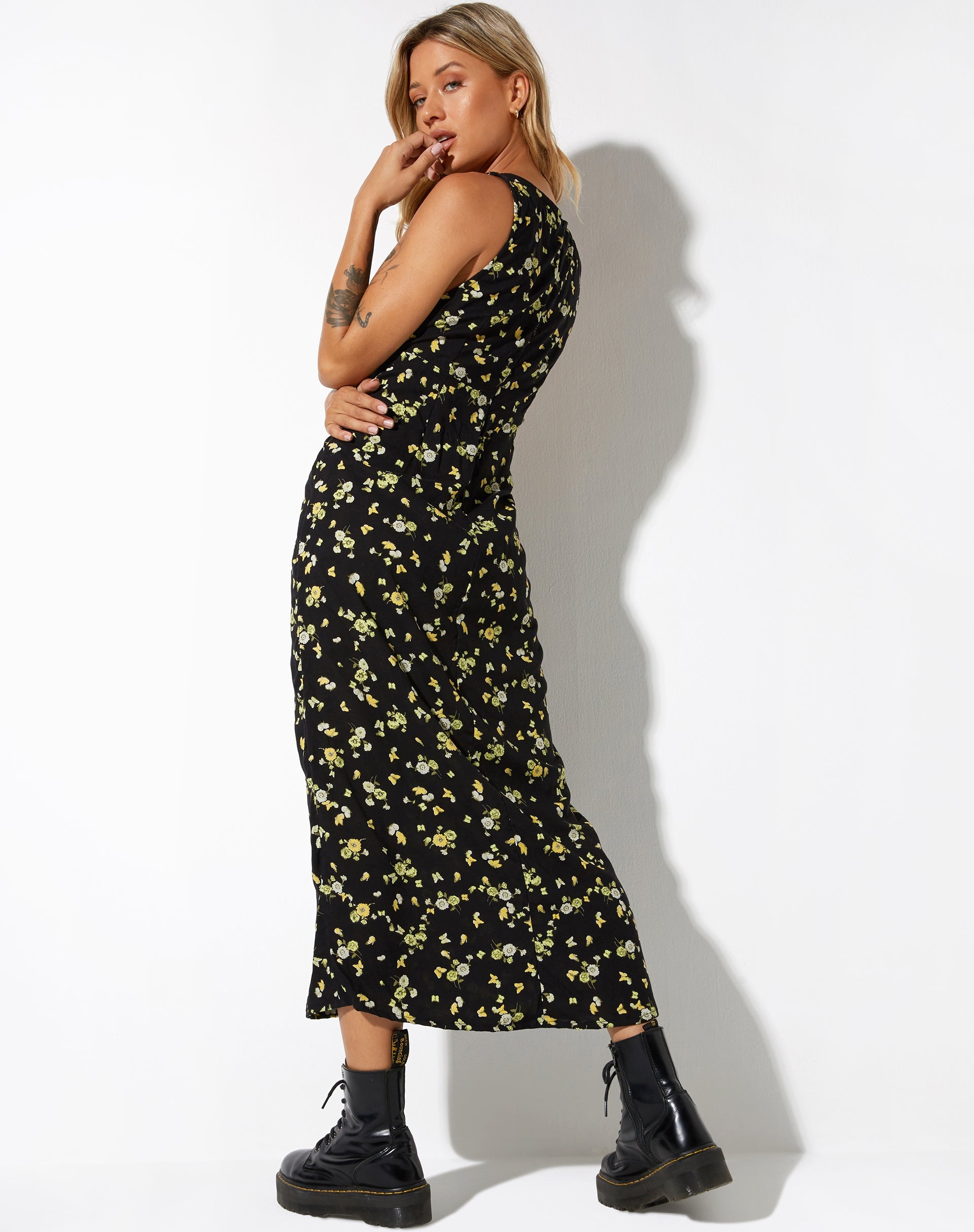 imagen de Fiaso Midi Dress in Lemon and Lime Black