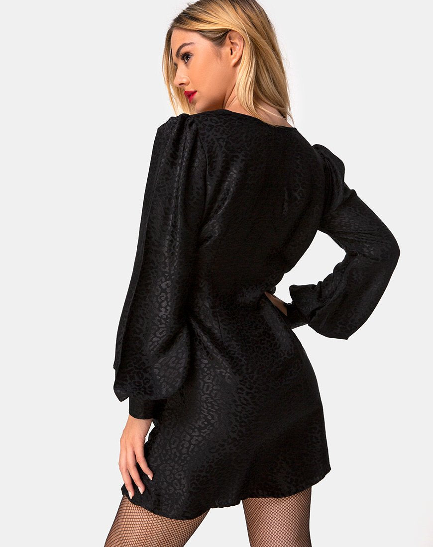 Vestido Flara de satén negro guepardo