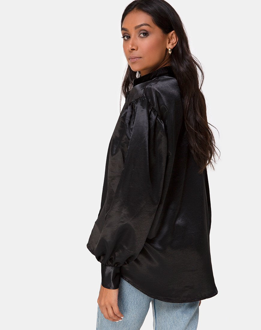 Blusa Frantic de manga larga en satén negro