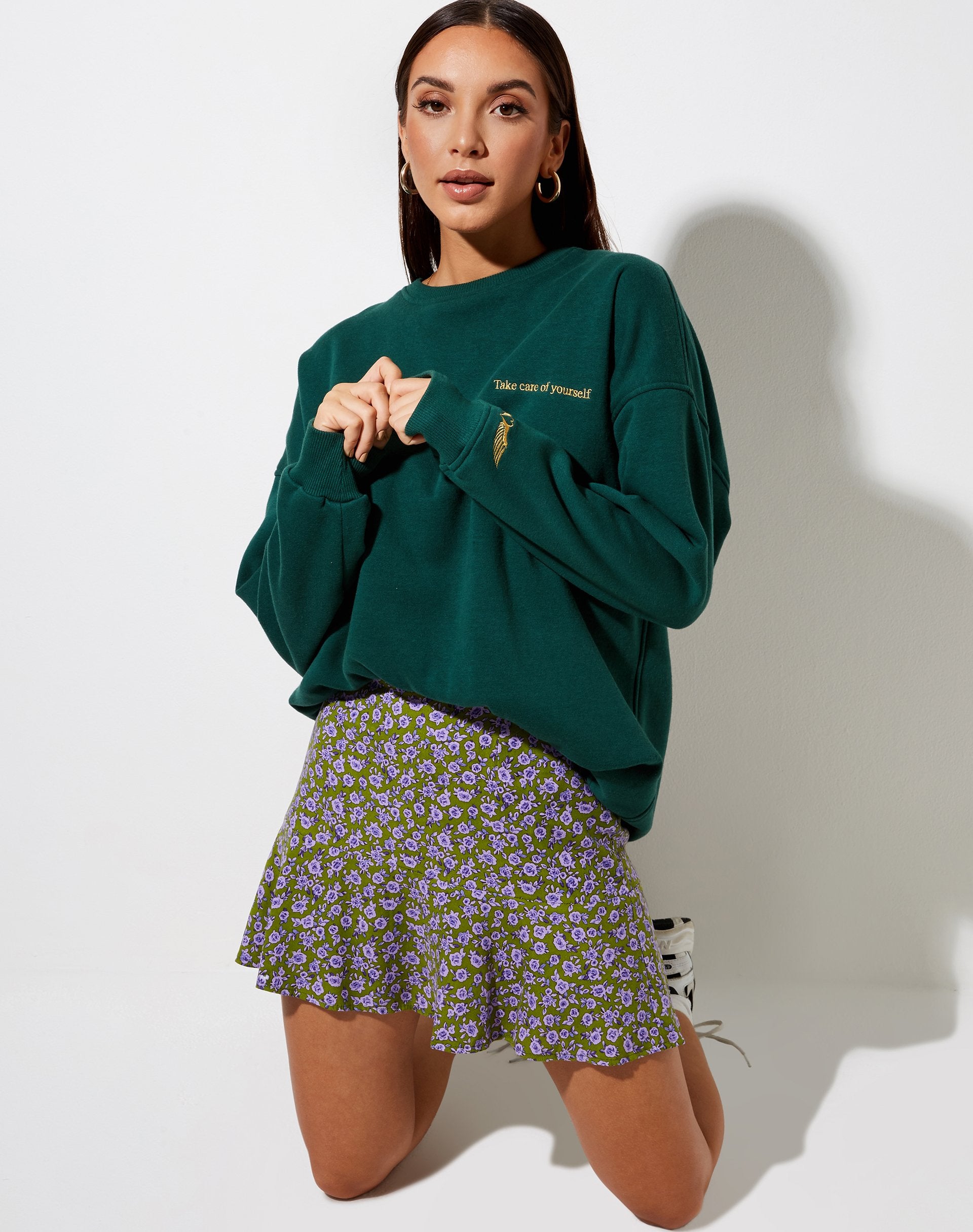 Minifalda Gaelle en Flor de Otoño Caqui
