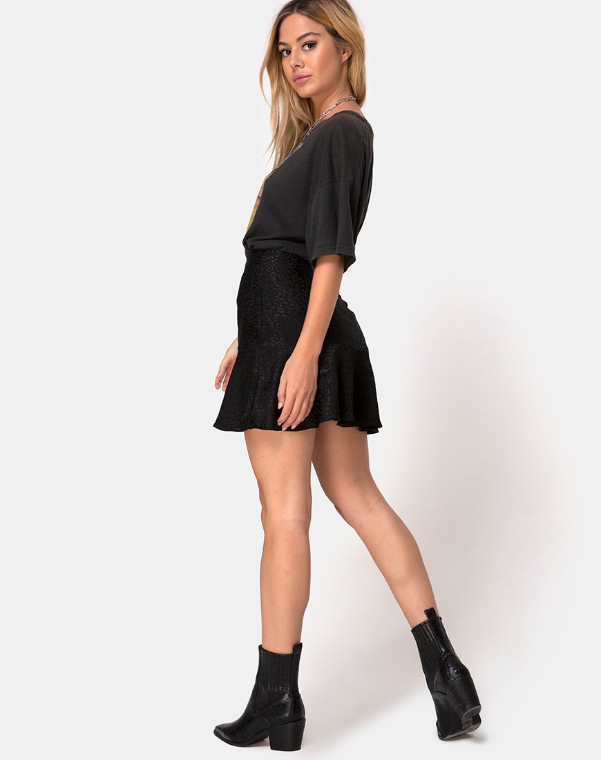 Imagen de Gaelle Skater Skirt in Satin Cheetah Black