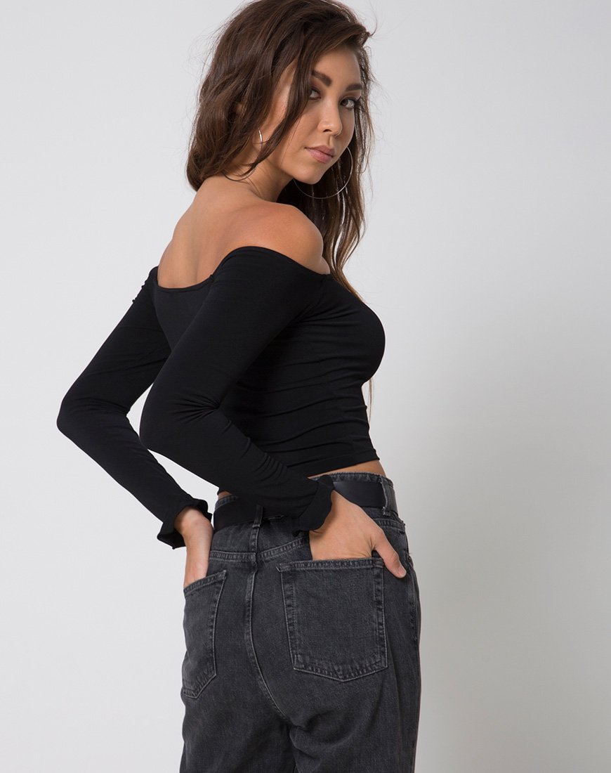Imagen de Gaga Off The Shoulder Crop en negro