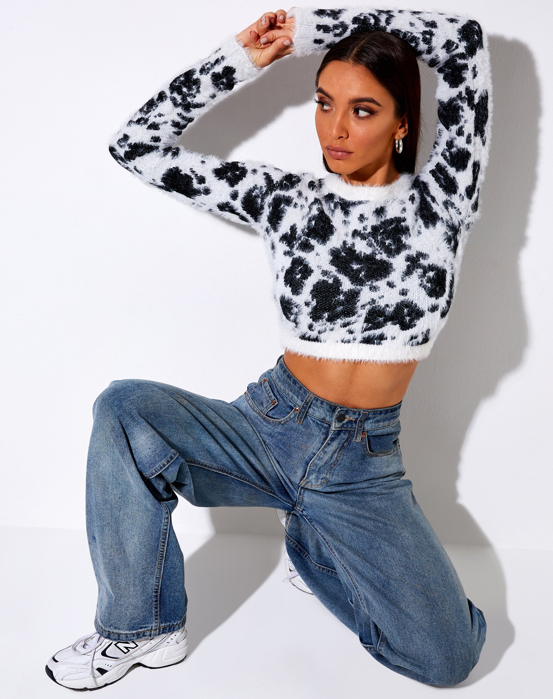 Imagen de Gail Jumper in Fluffy Knit Piel de vaca Blanco y negro