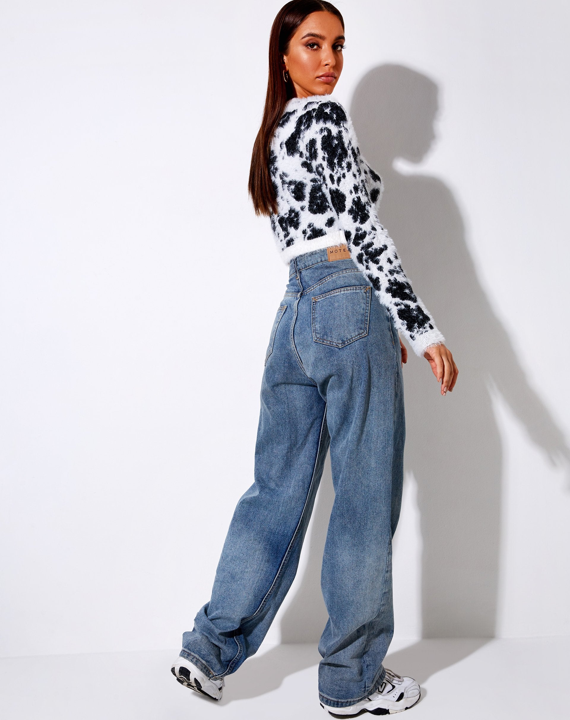Imagen de Gail Jumper in Fluffy Knit Piel de vaca Blanco y negro