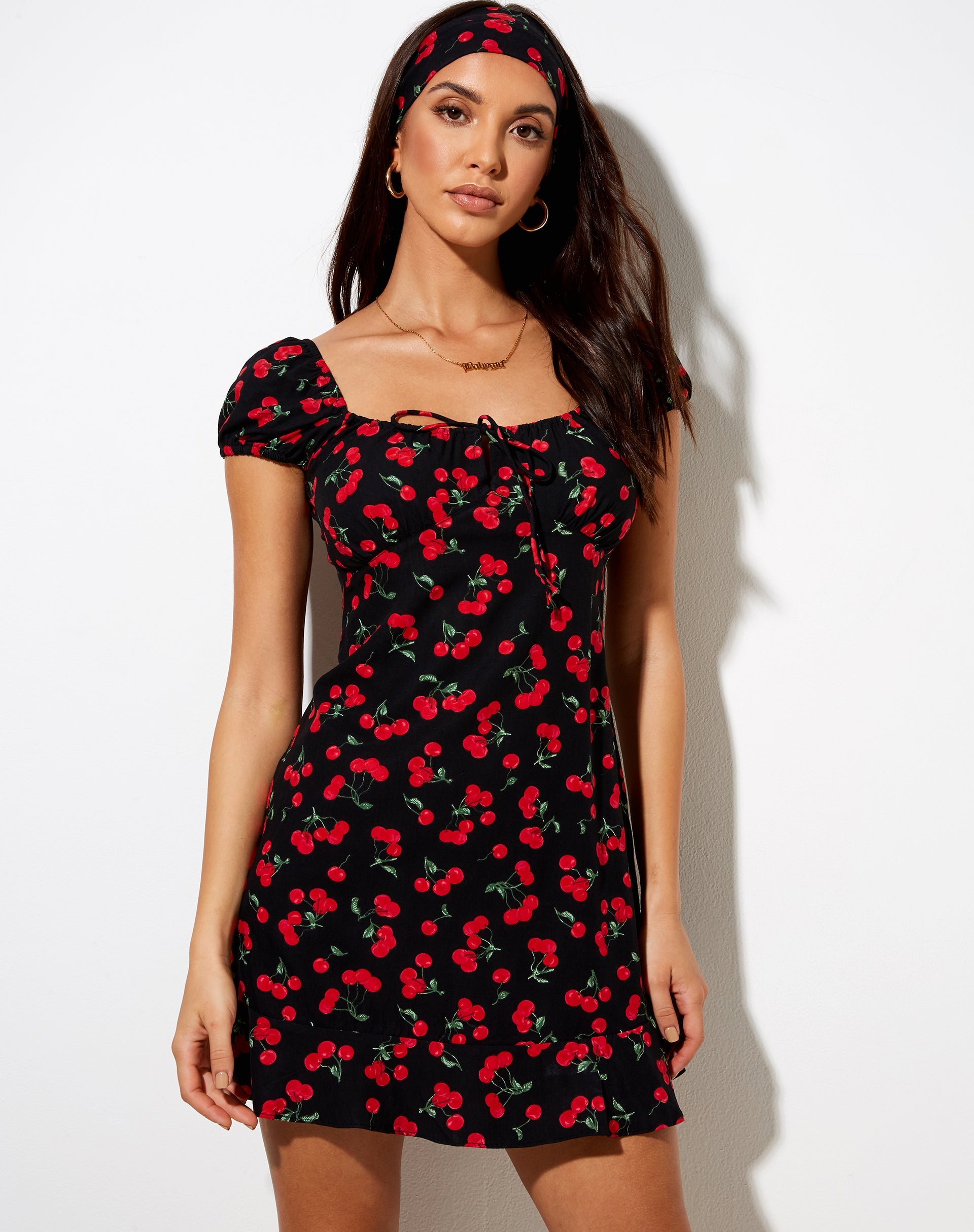Imagen de Galaca Mini Dress in Cherries Negro