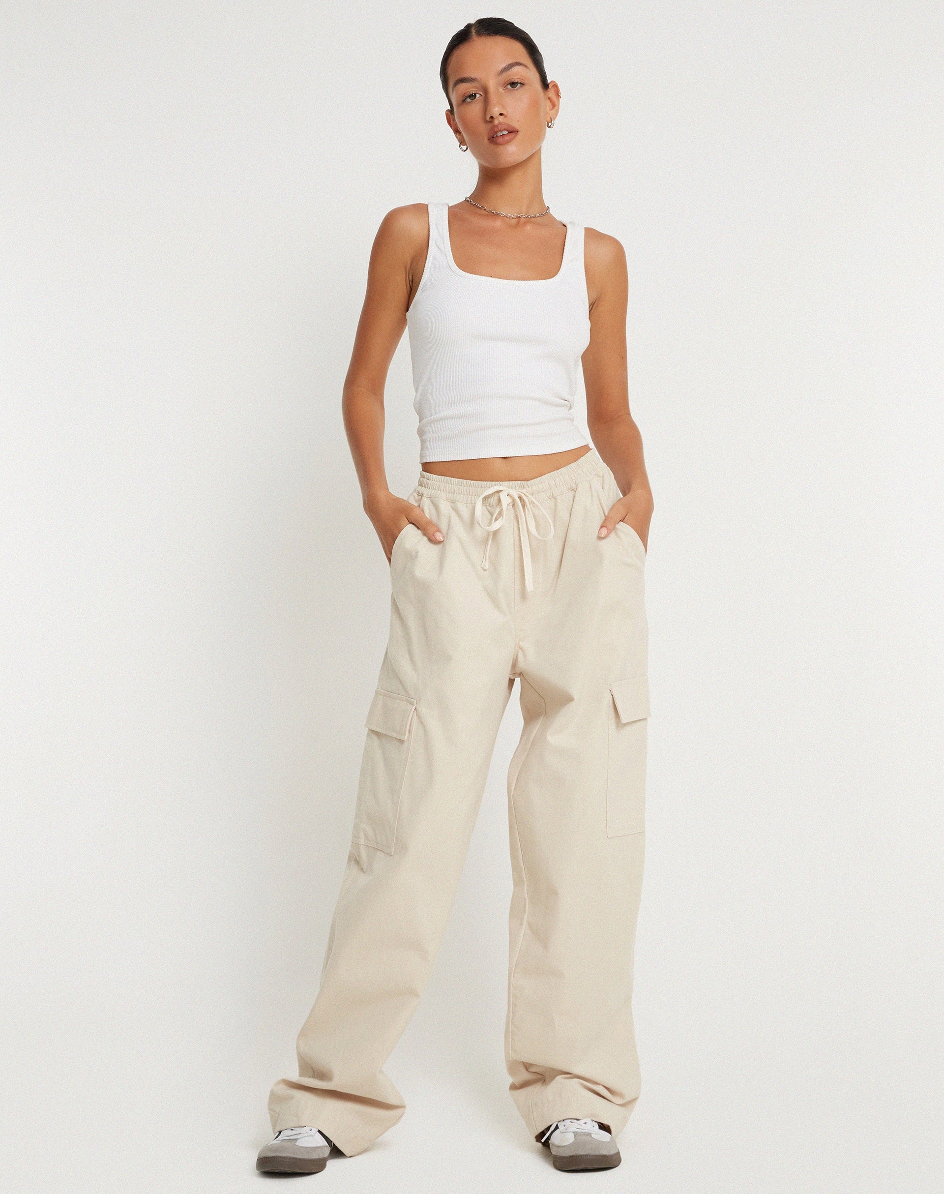 imagen de Geona Wide Leg Cargo Trouser en color crudo