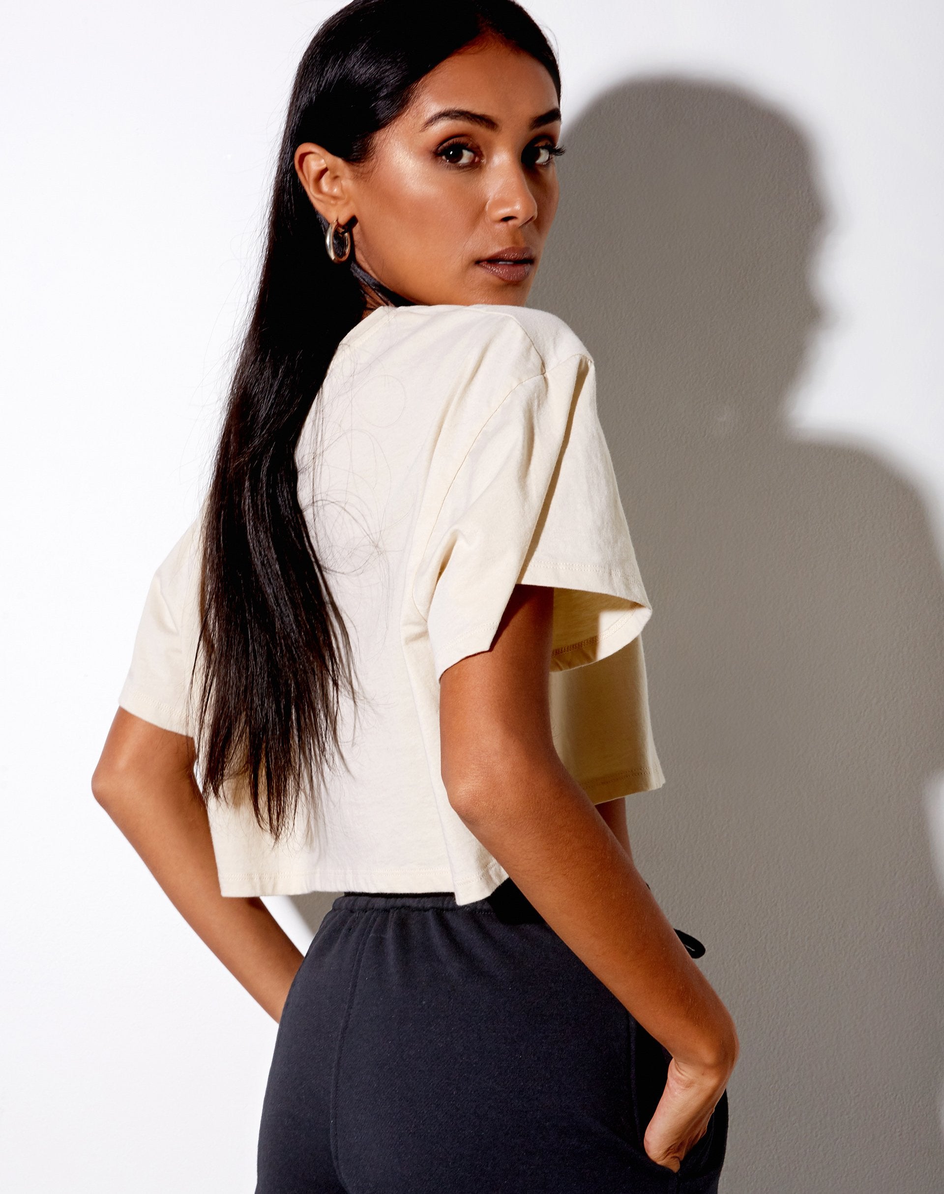 Imagen de Georgi Cropped Tee in Stone Angel Energy Wings