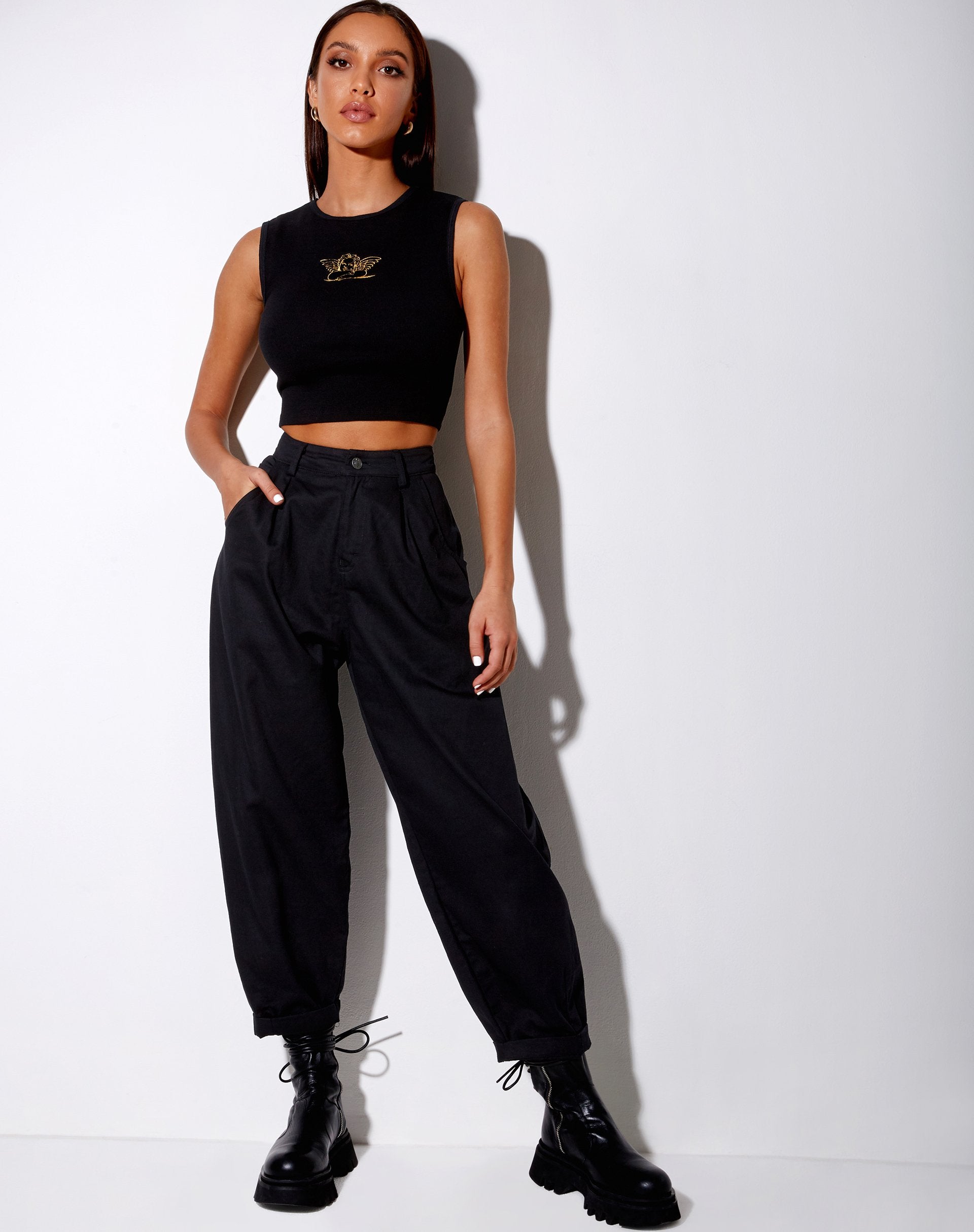 Imagen de Gimon Crop Top en canalé negro Angelo Embro