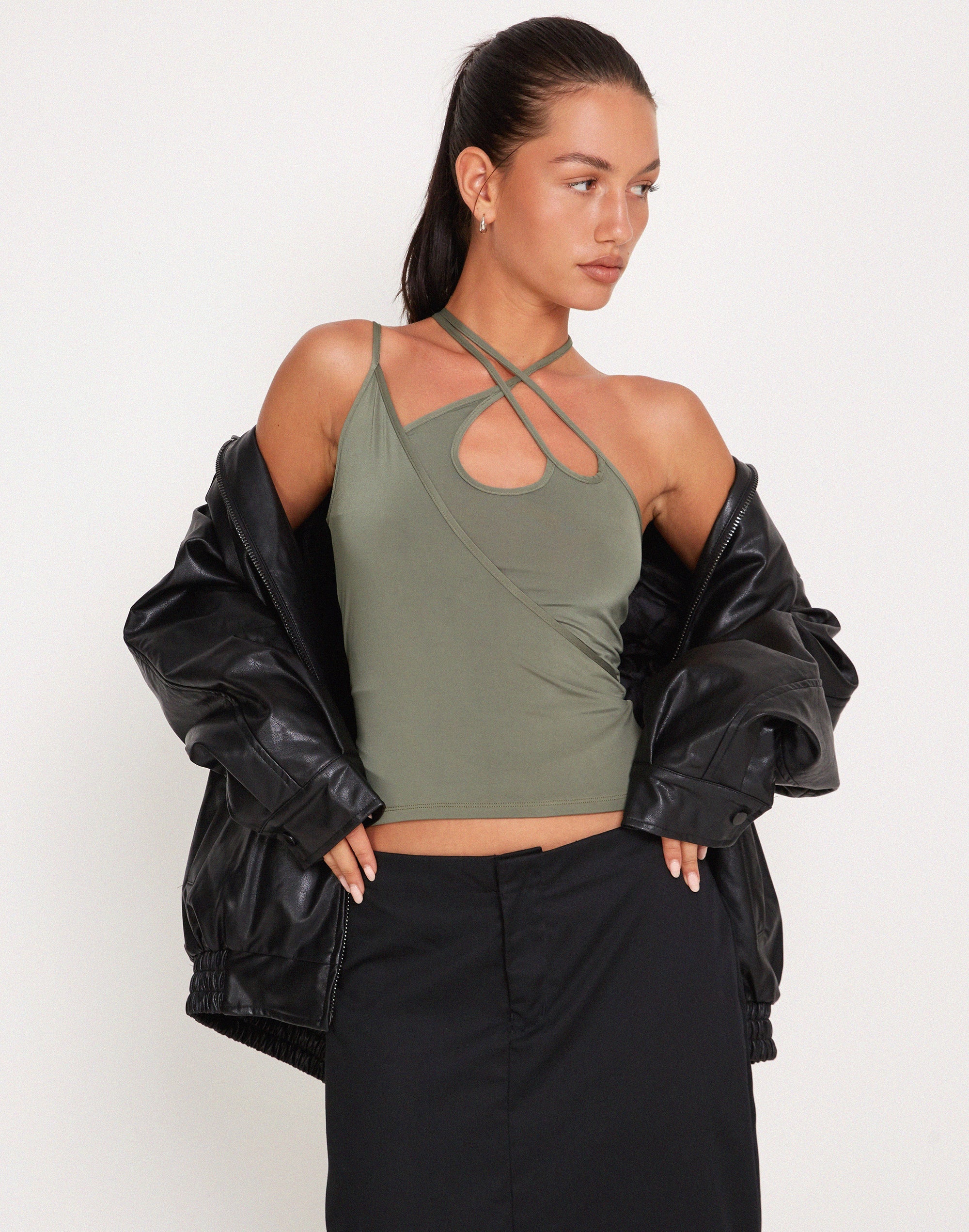 Imagen de Giola Crop Top en caqui