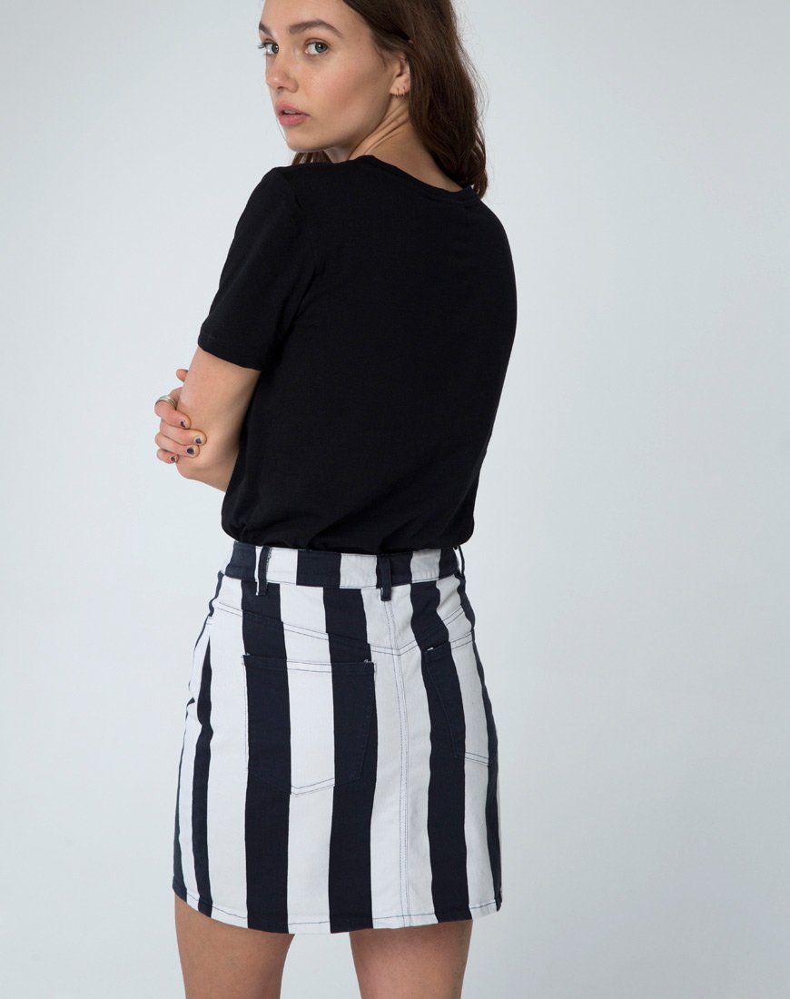 Imagen de Girl Fit Tee in Mourir Damor Negro