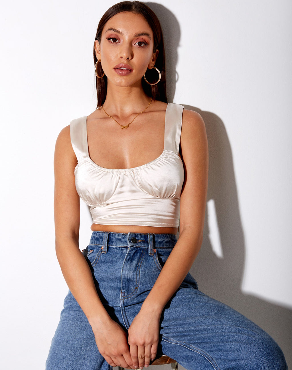 Gladis Chaleco Crop Top en Satén Champán