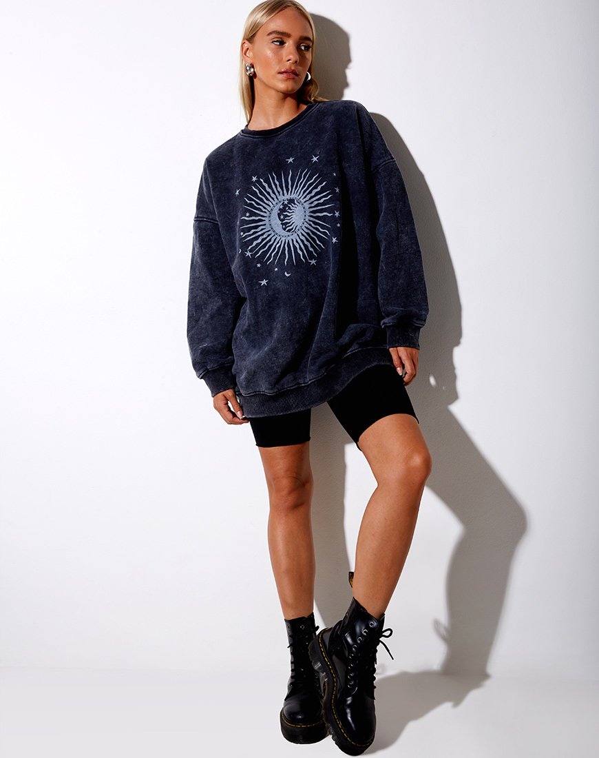 Imagen de sudadera Glo en negro lavado a la piedra Cosmos