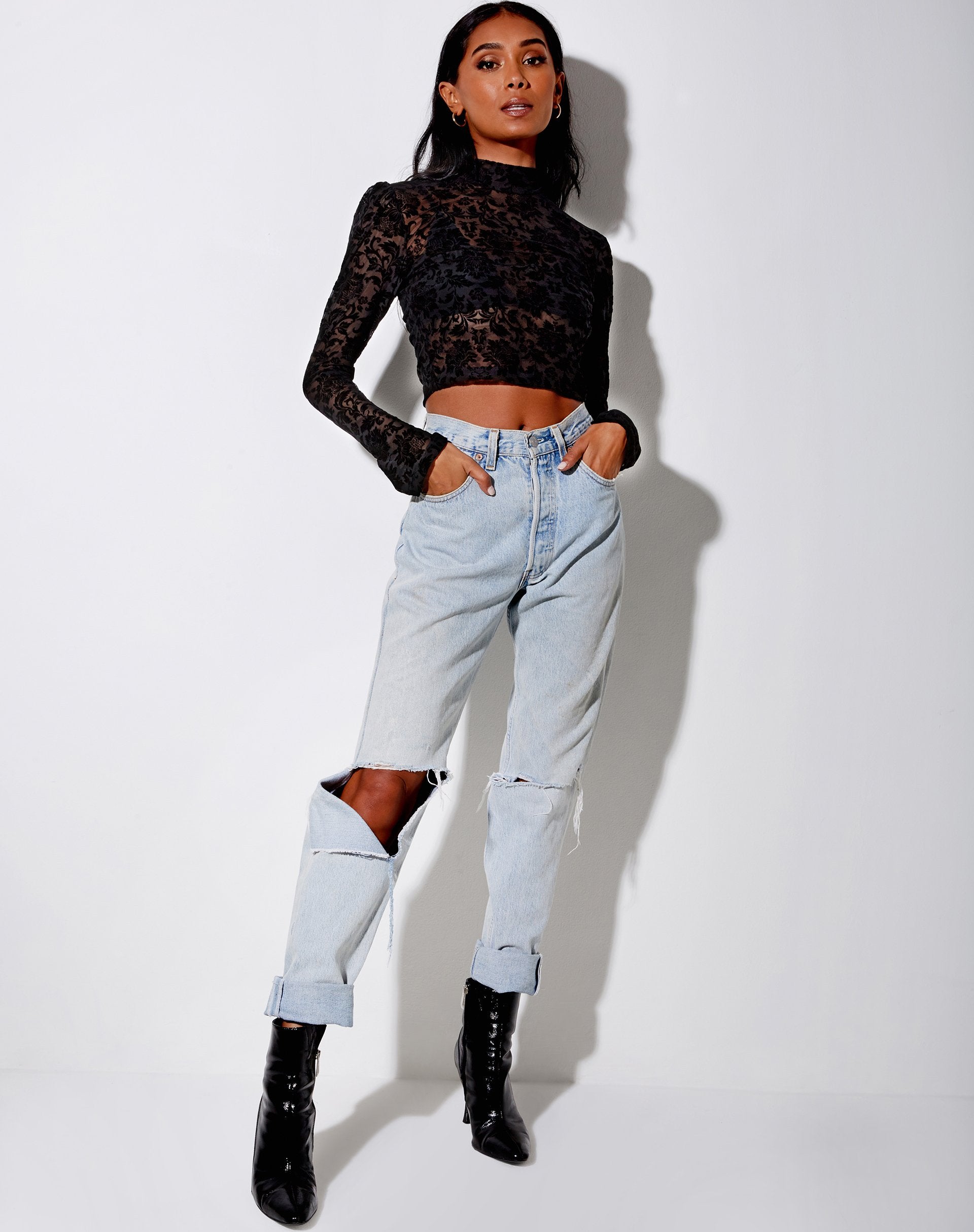 Imagen de Gracy Crop Top en Brocado Rosa Flock Negro