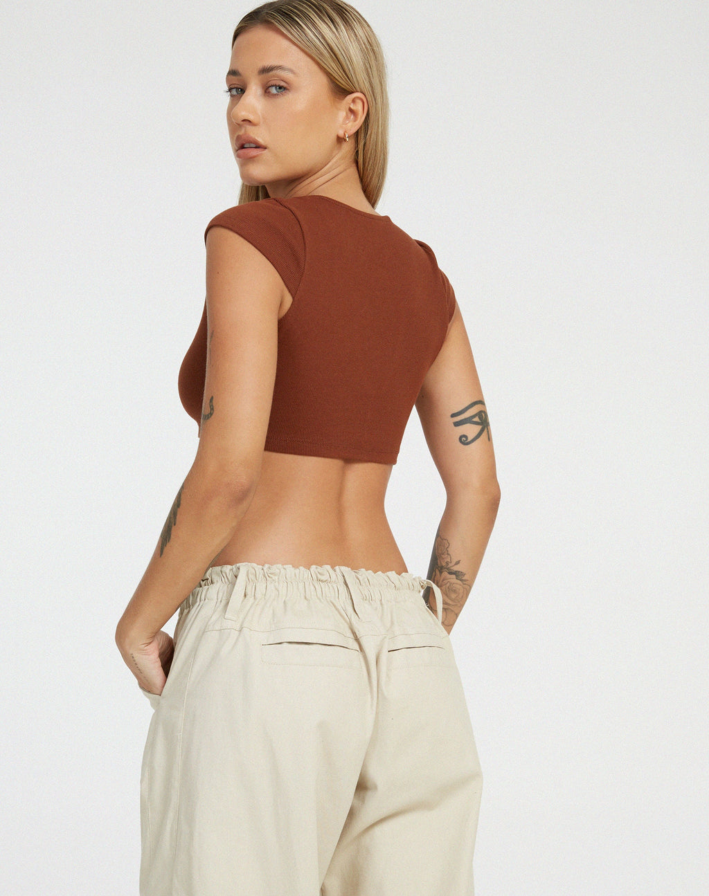 Guanna Crop Top Marrón Oscuro