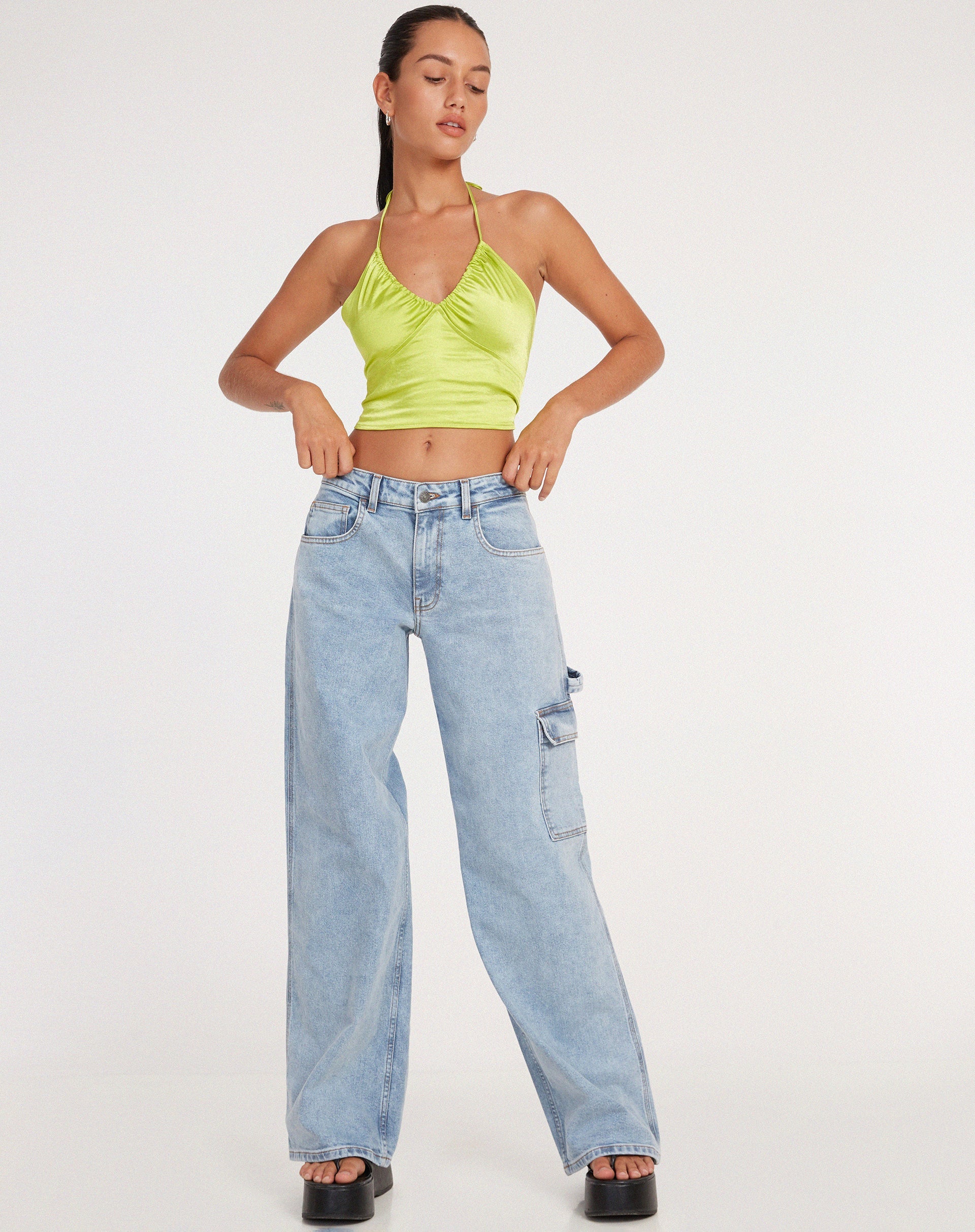 imagen de Haltri Crop Top en satén verde lima