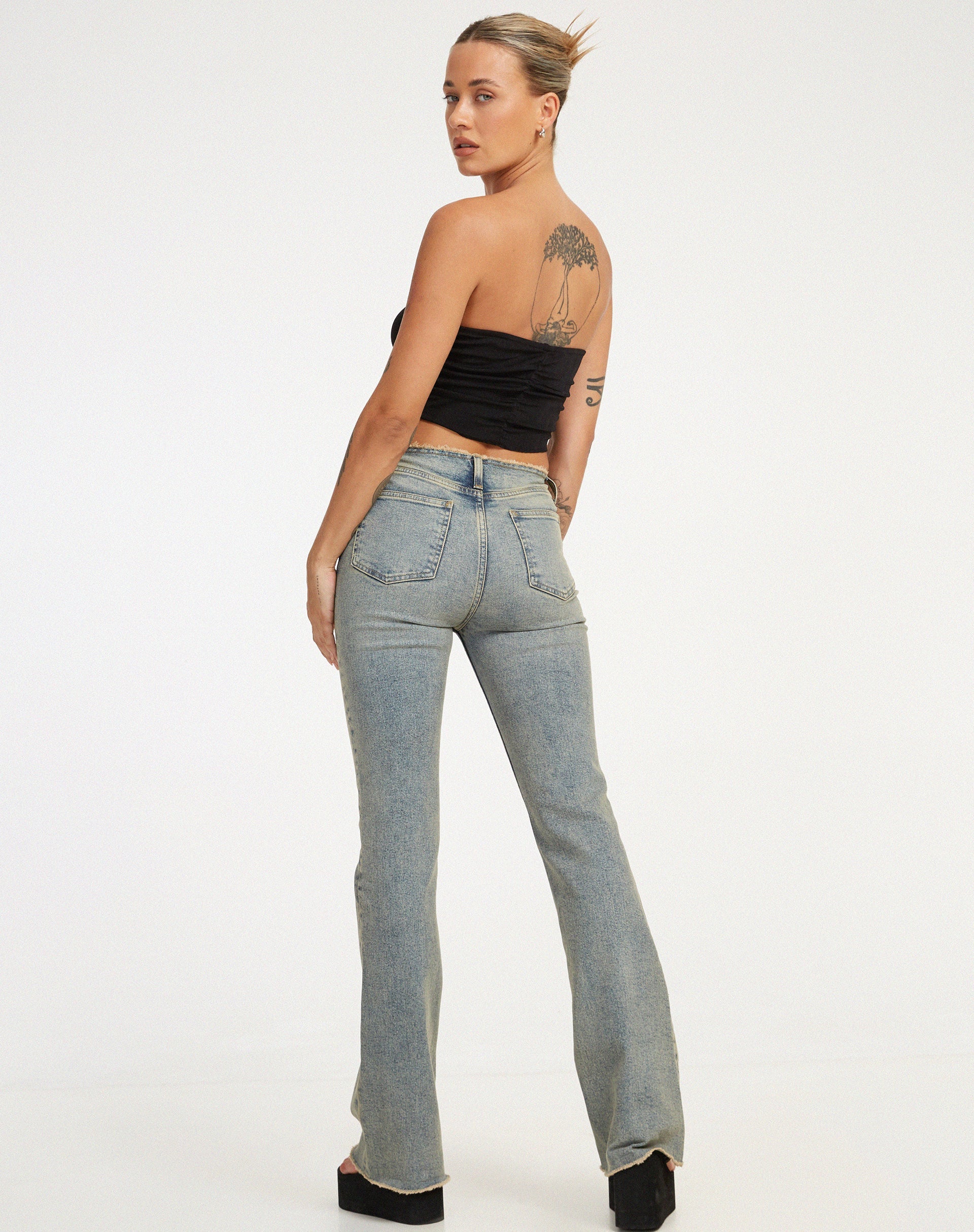 imagen de Hankru Bandeau Top en Negro