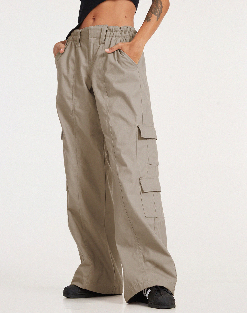 Pantalón cargo Hansa en piedra