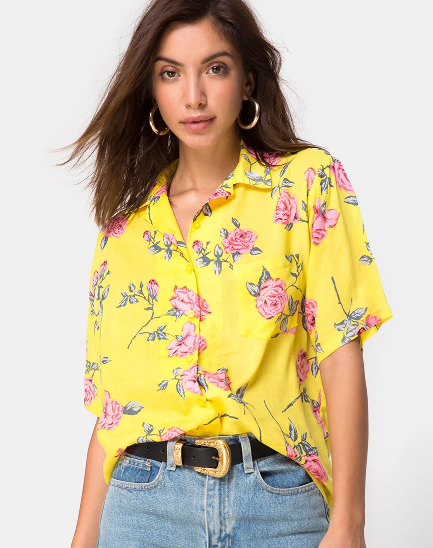 Camisa hawaiana en amarillo caramelo