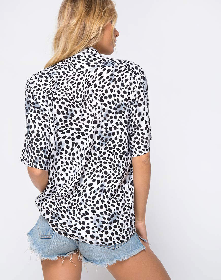 Camisa hawaiana en dálmata