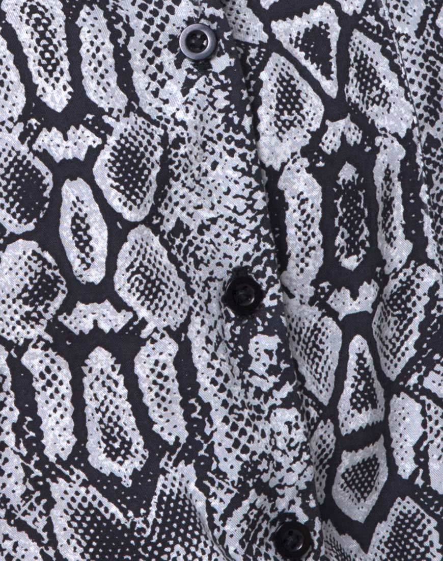 Imagen de camisa hawaiana en serpiente