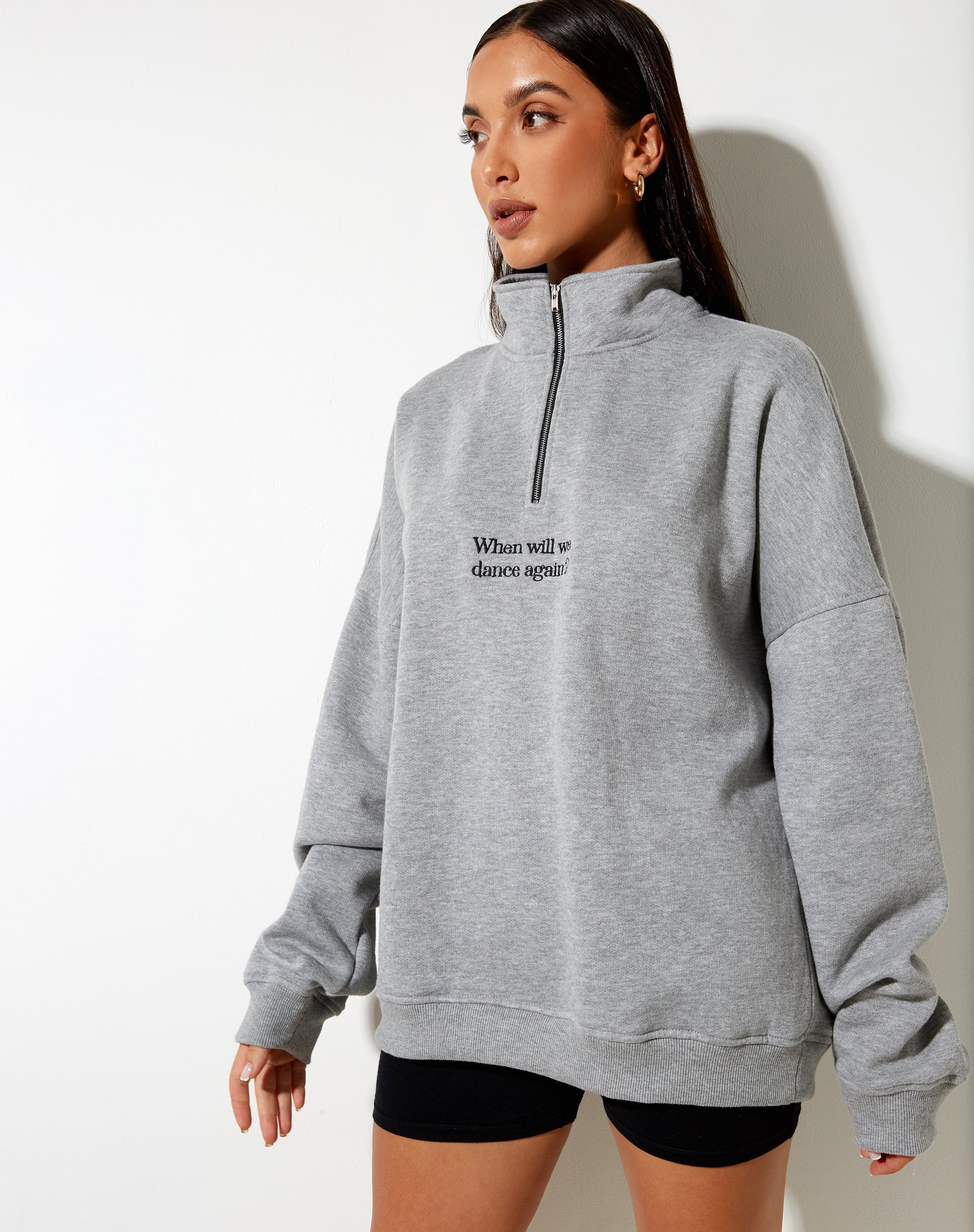 Imagen de sudadera Hazy en marga gris When Will We Dance Again