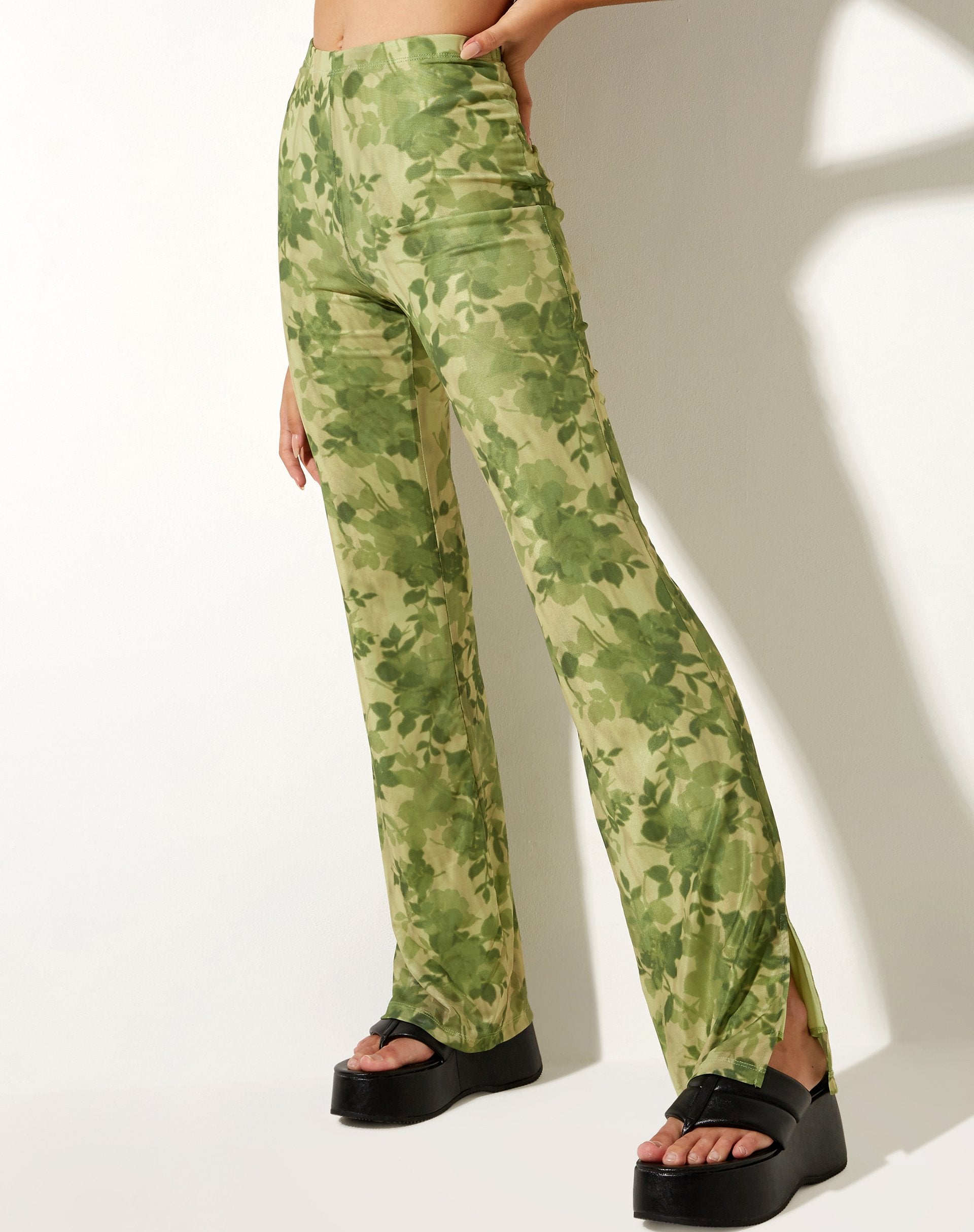Imagen de Heny Flare Trouser en Blurred Floral