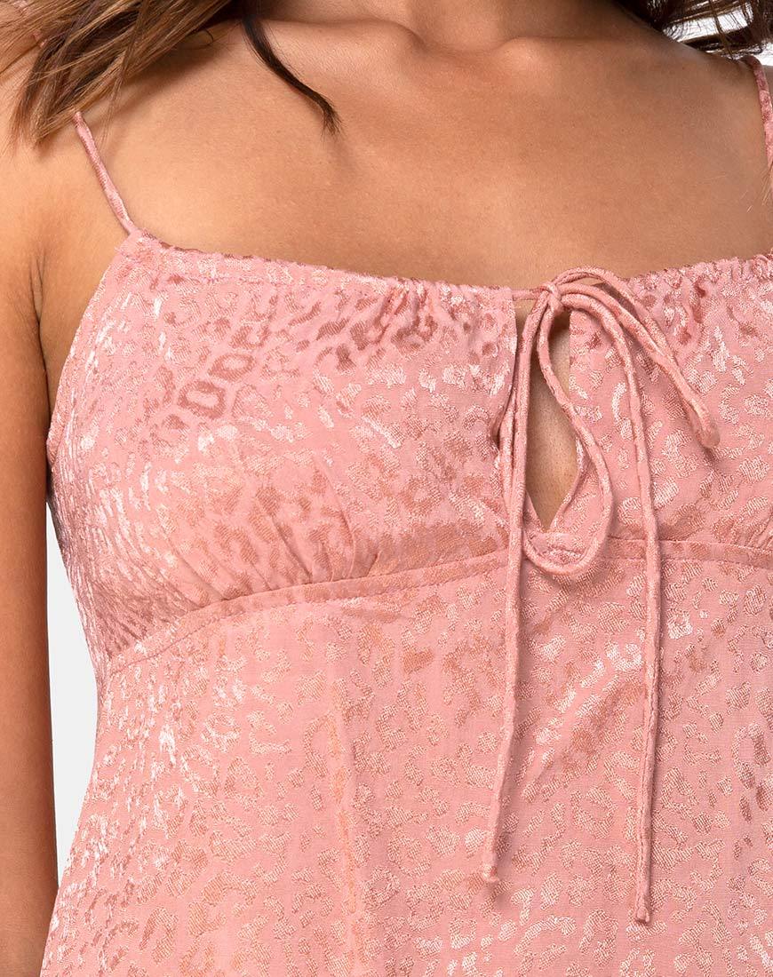 Imagen de Hera Crop Top en satén guepardo rosa empolvado