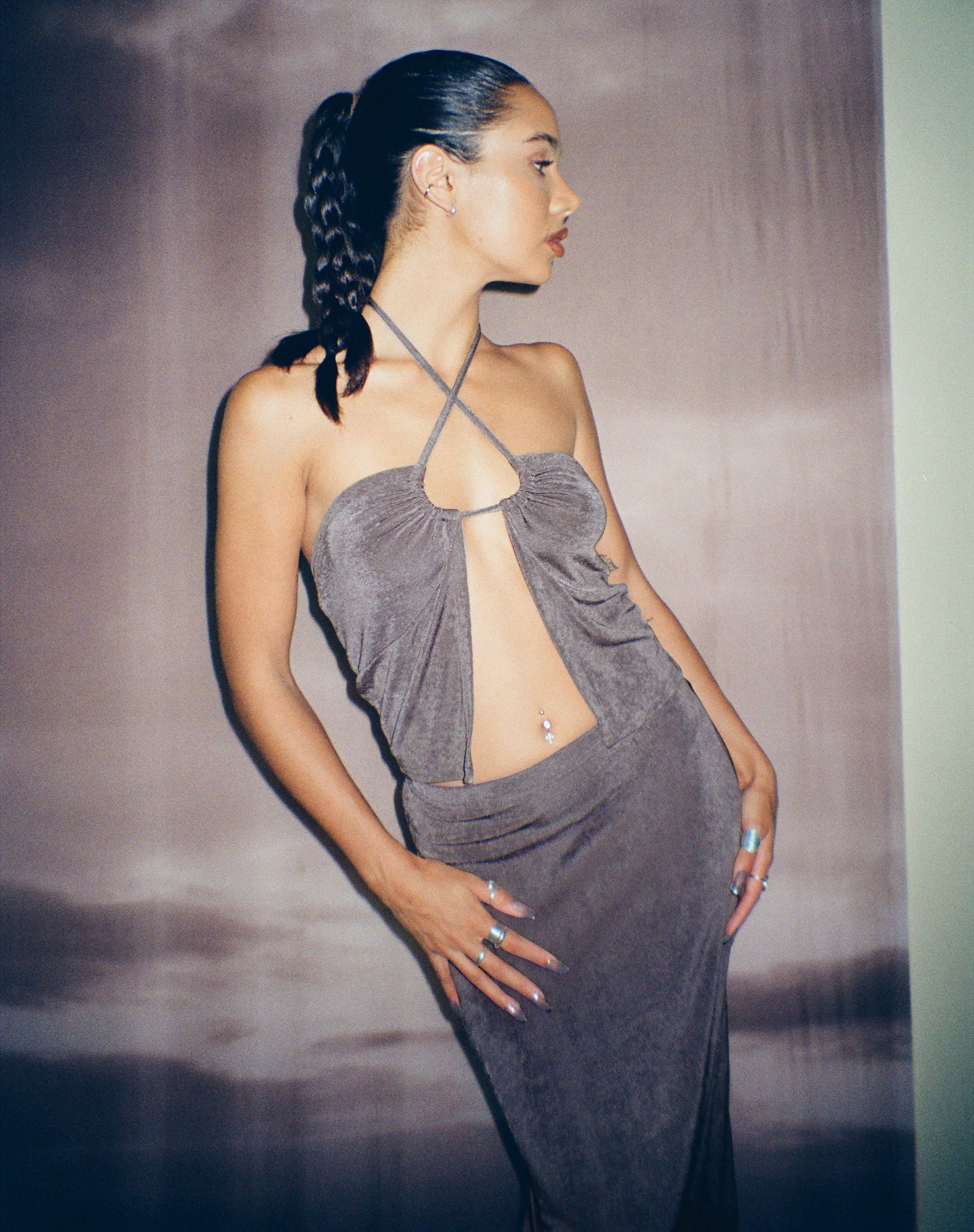 imagen de Hiriko Halter Top en Charcoal