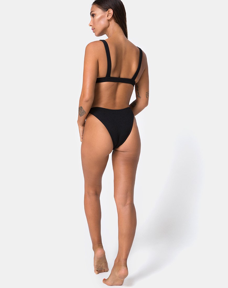 Imagen de braguita de bikini Hyuna negra con hebilla plateada